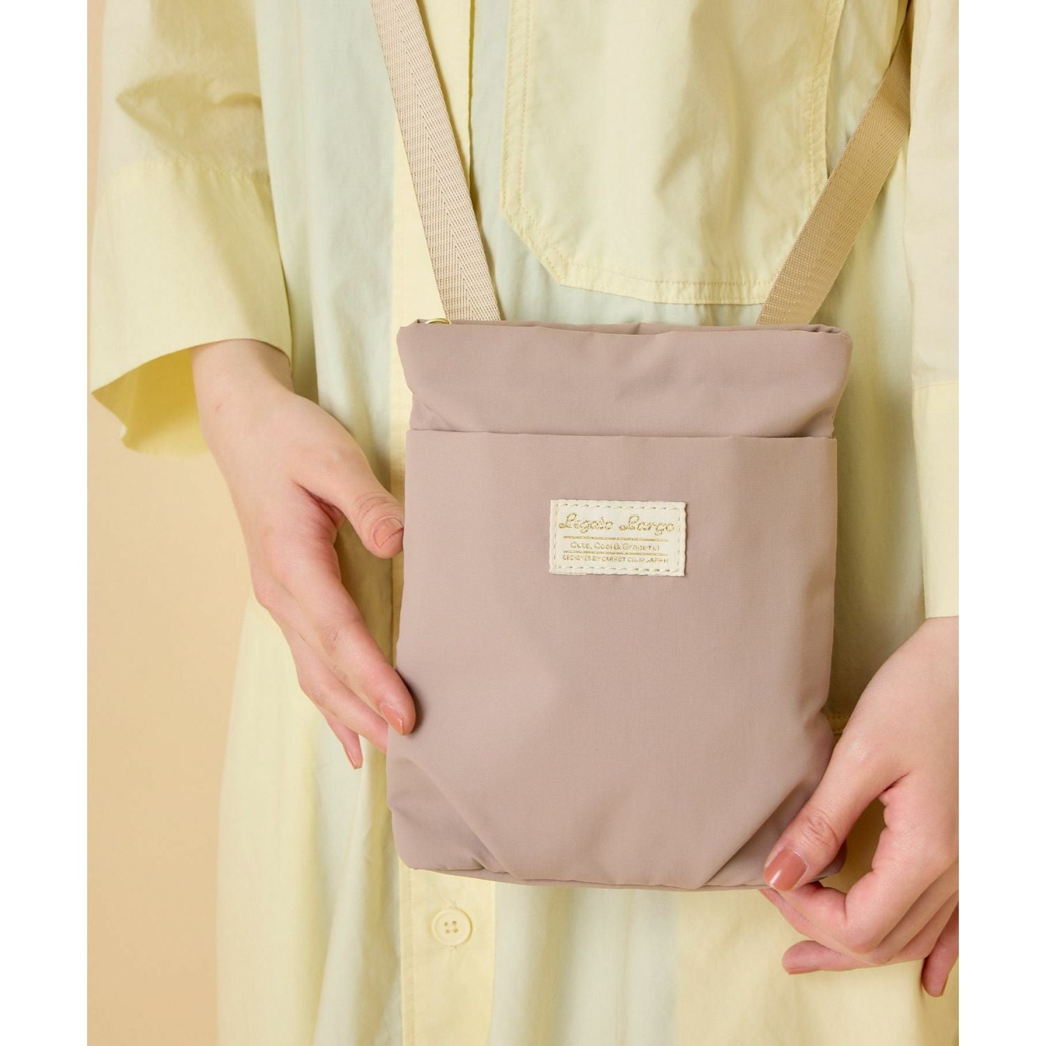 Legato Largo Fuwari Smart Phone Shoulder Bag (SA)