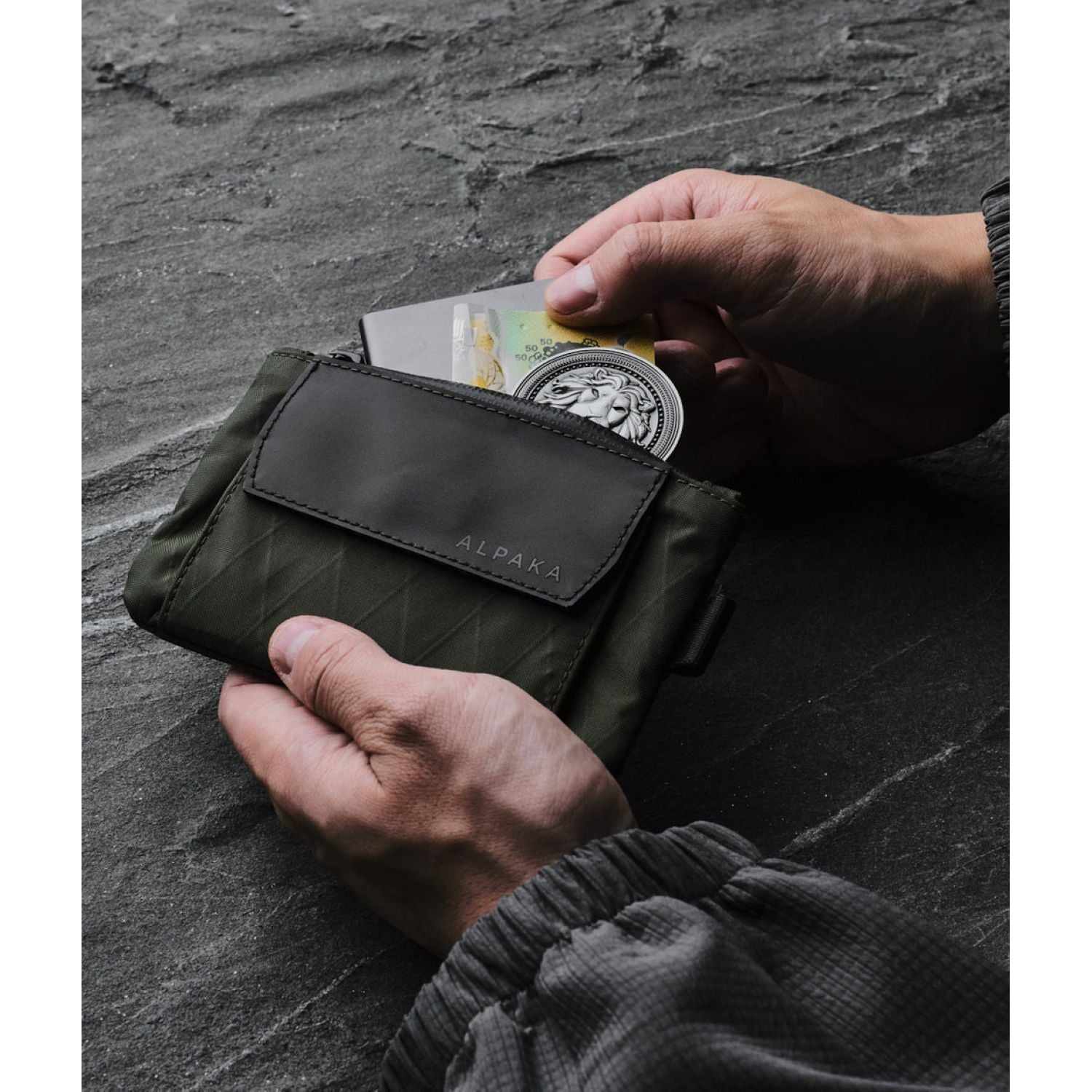 ALPAKA Zip Pouch Pro