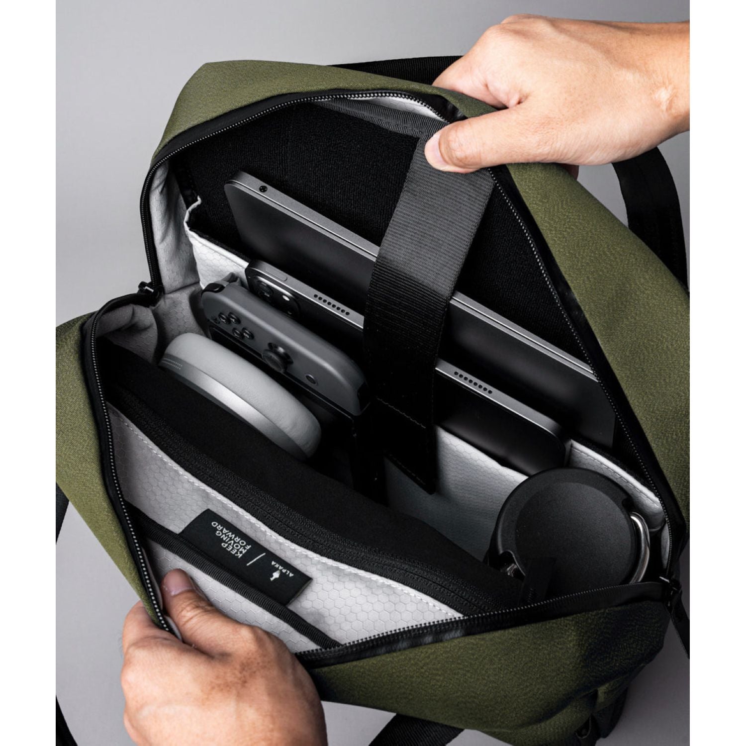 ALPAKA Bravo Tote Pack