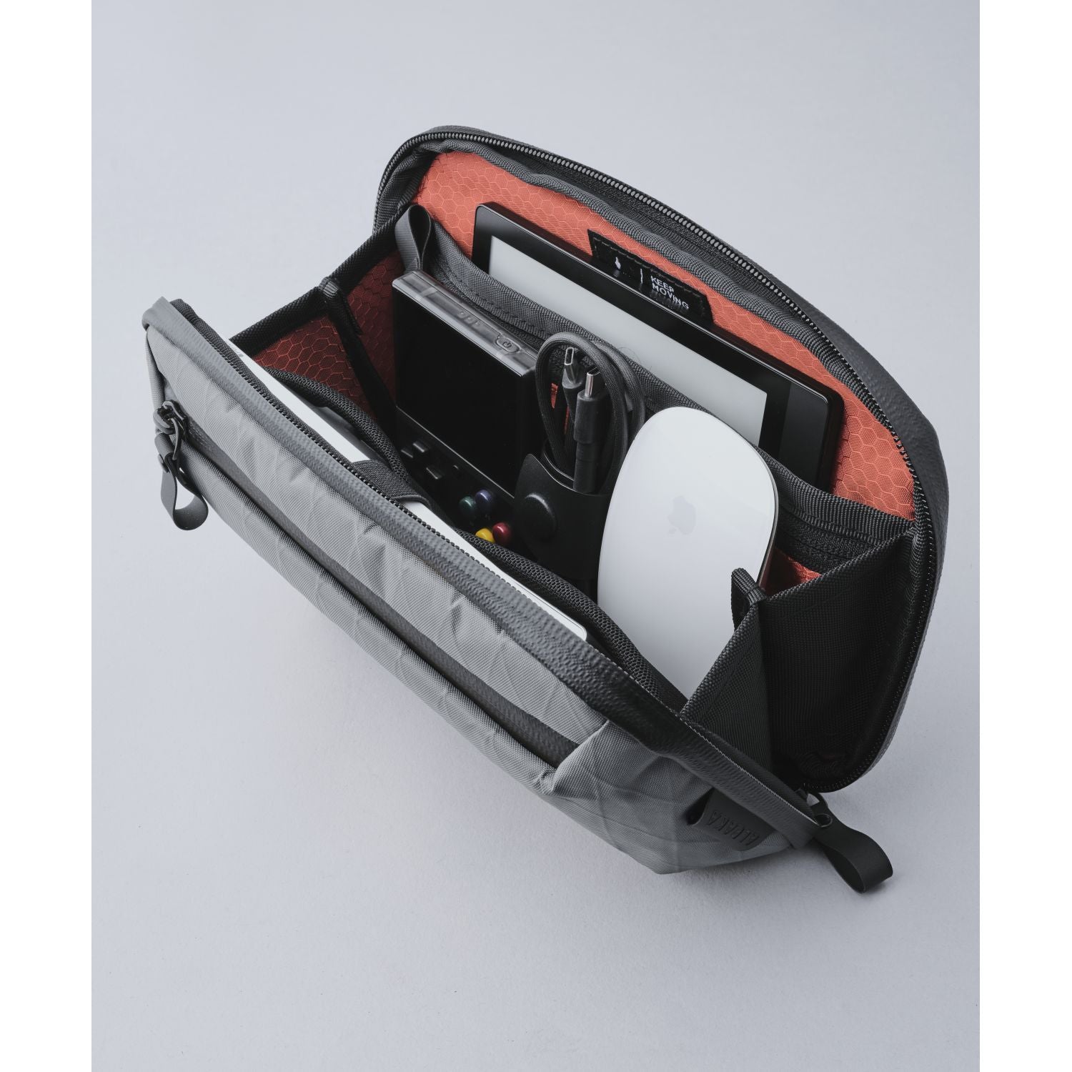 ALPAKA Elements Tech Case Sling Mini