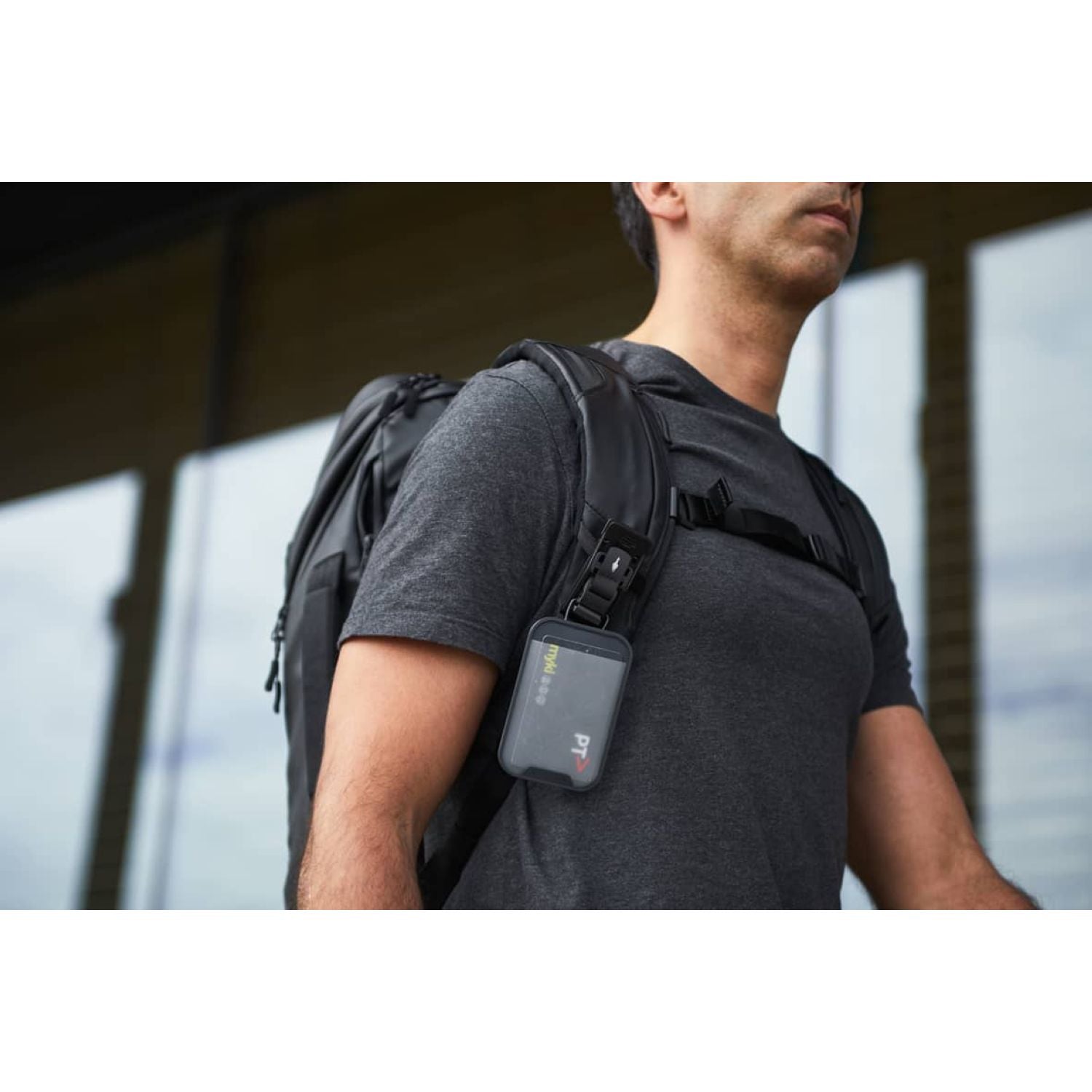 ALPAKA Hub Cardholder