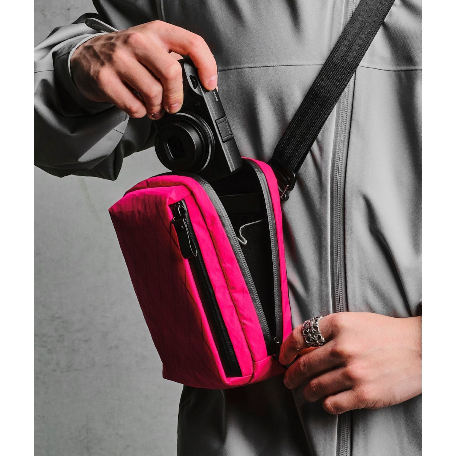 ALPAKA Metro Sling (X-Pac)