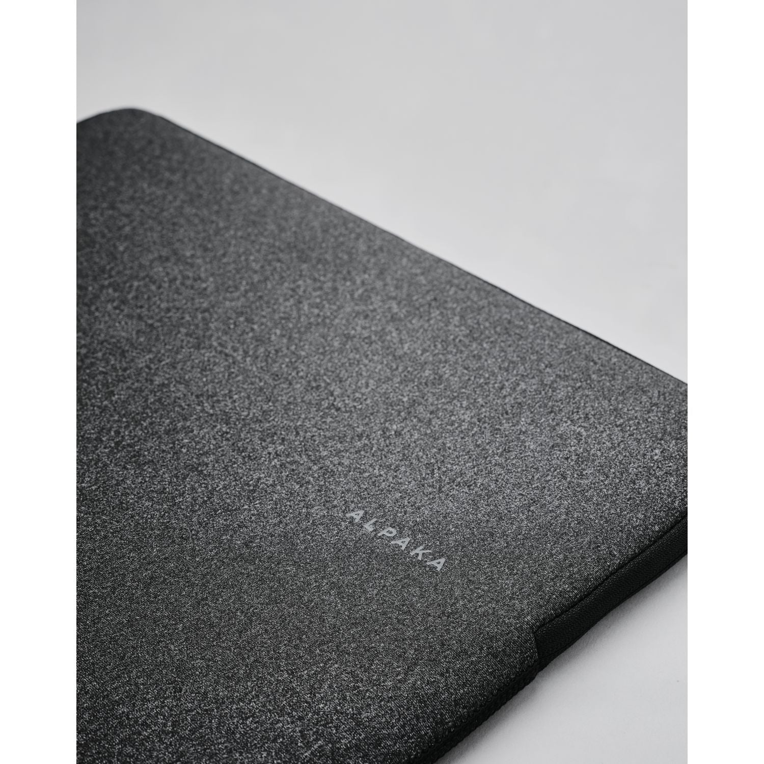 ALPAKA Slim Laptop Sleeve 14"