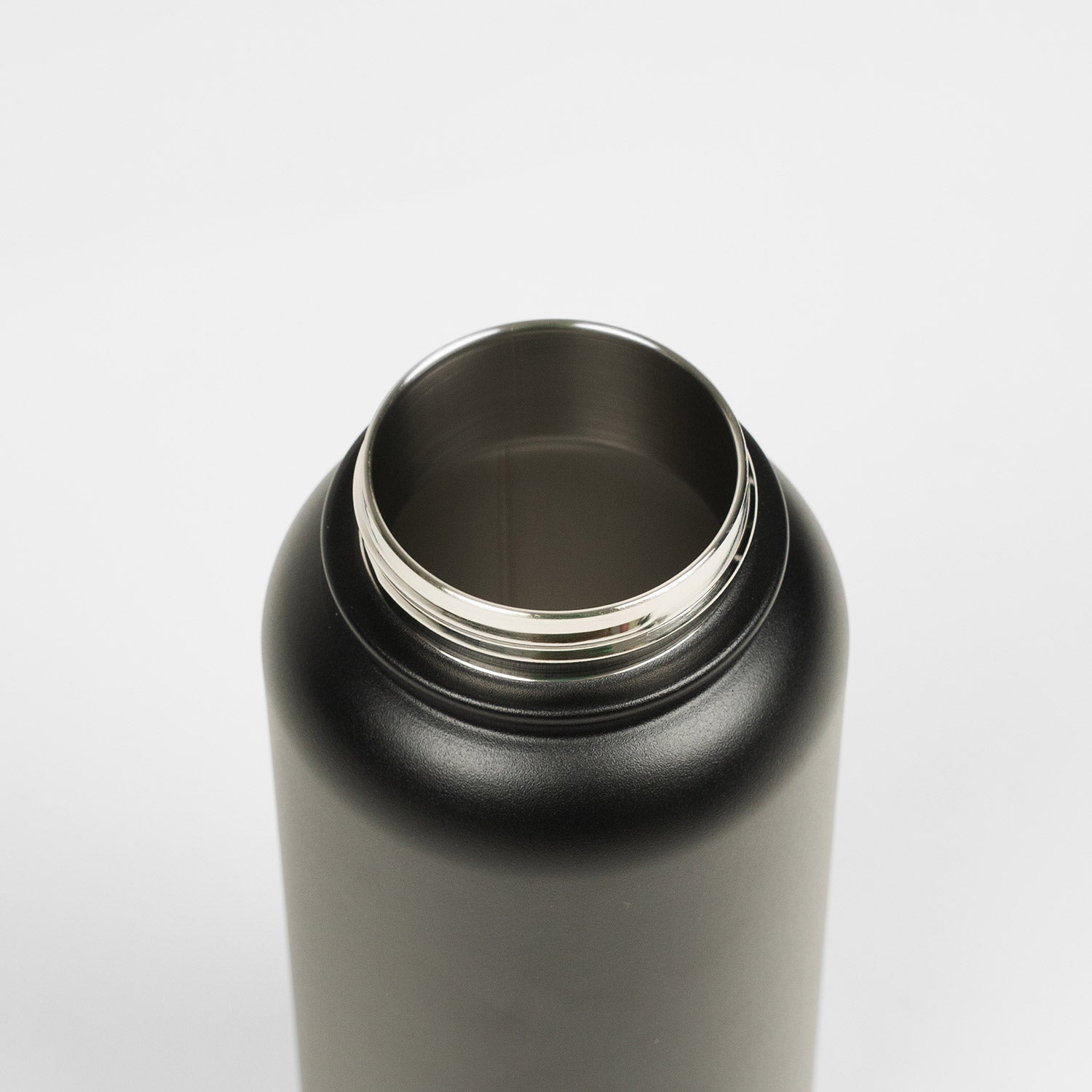 Crossing Urban Insulated S/S Bottle W Handle 950ml