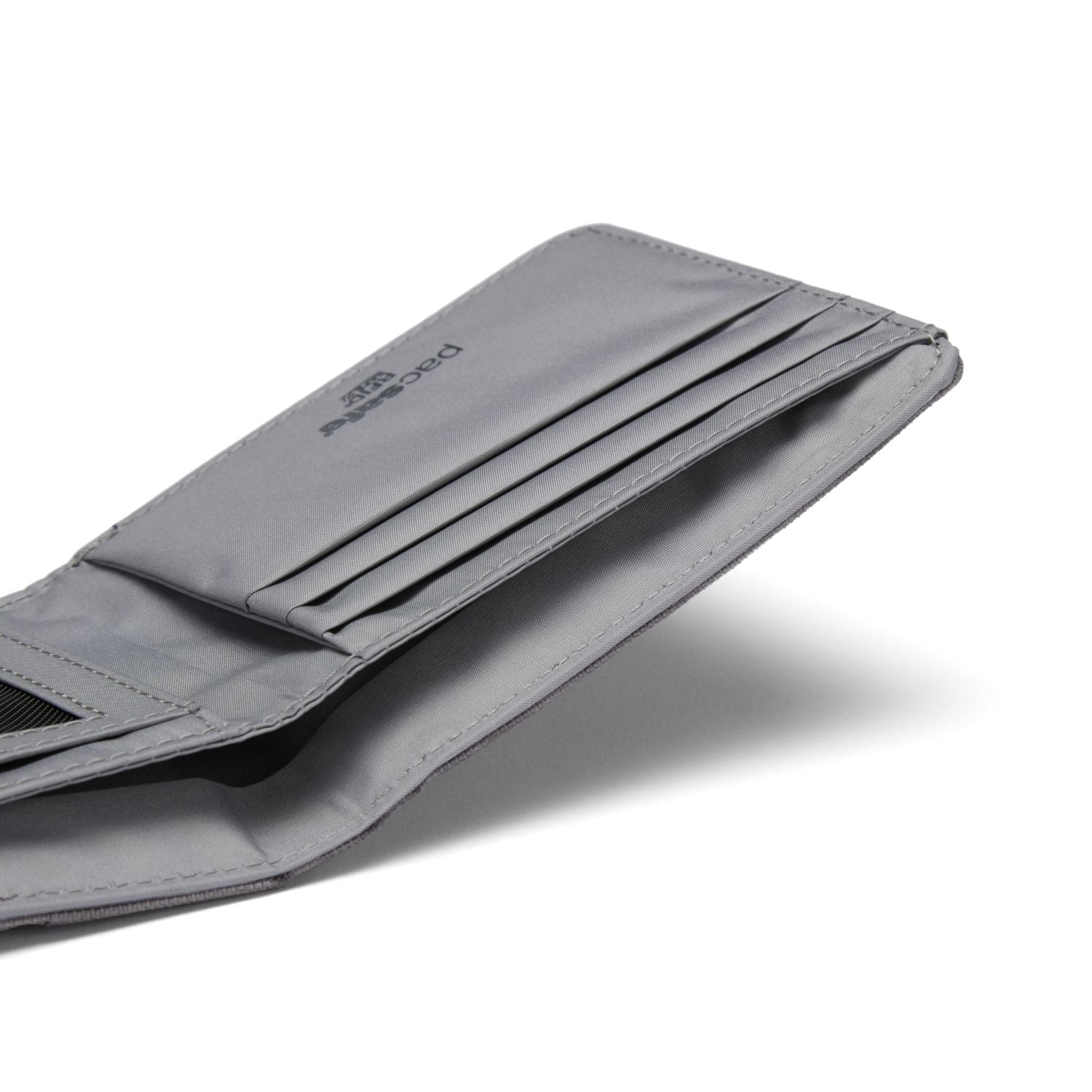 Pacsafe Rfidsafe RFID Blocking Bifold Wallet