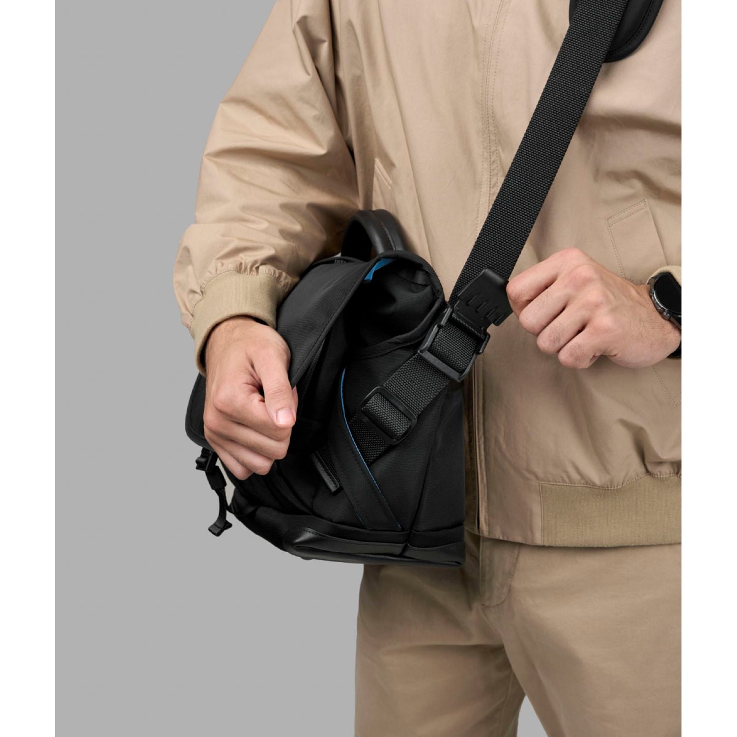 ALPAKA 7Ven Messenger Decade Edition 14" Ballastic Nylon 840D Bag