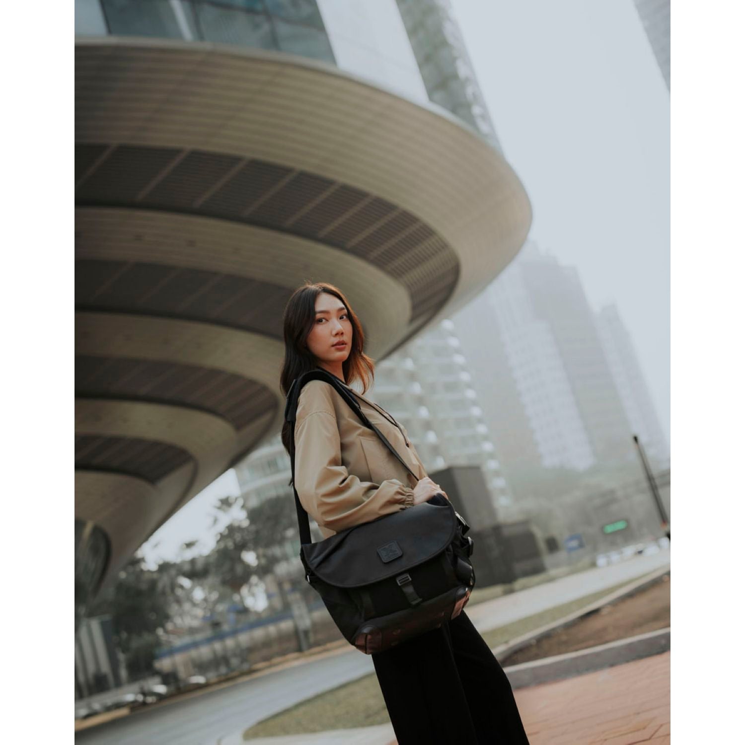 ALPAKA 7Ven Messenger Decade Edition 14" Ballastic Nylon 840D Bag