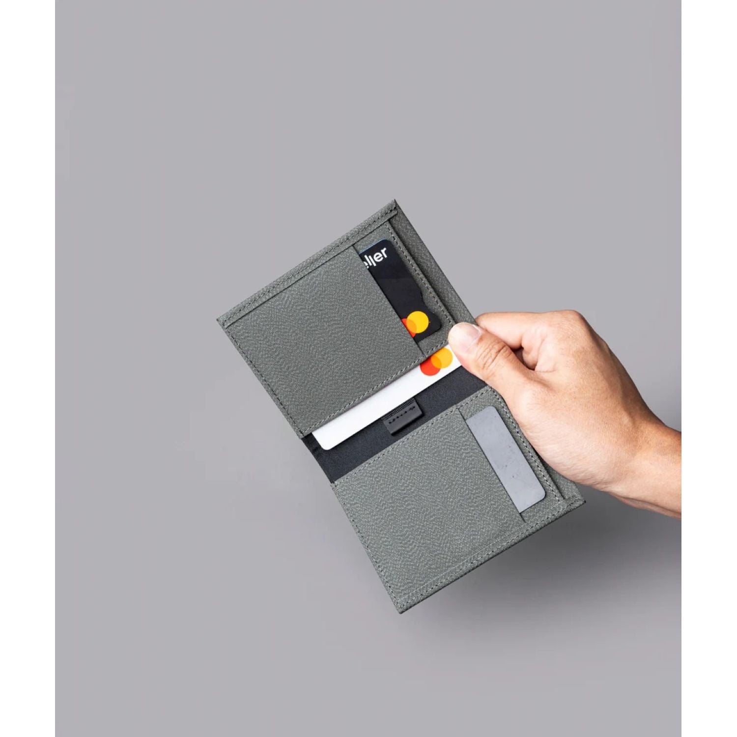 ALPAKA Bifold Cash Wallet