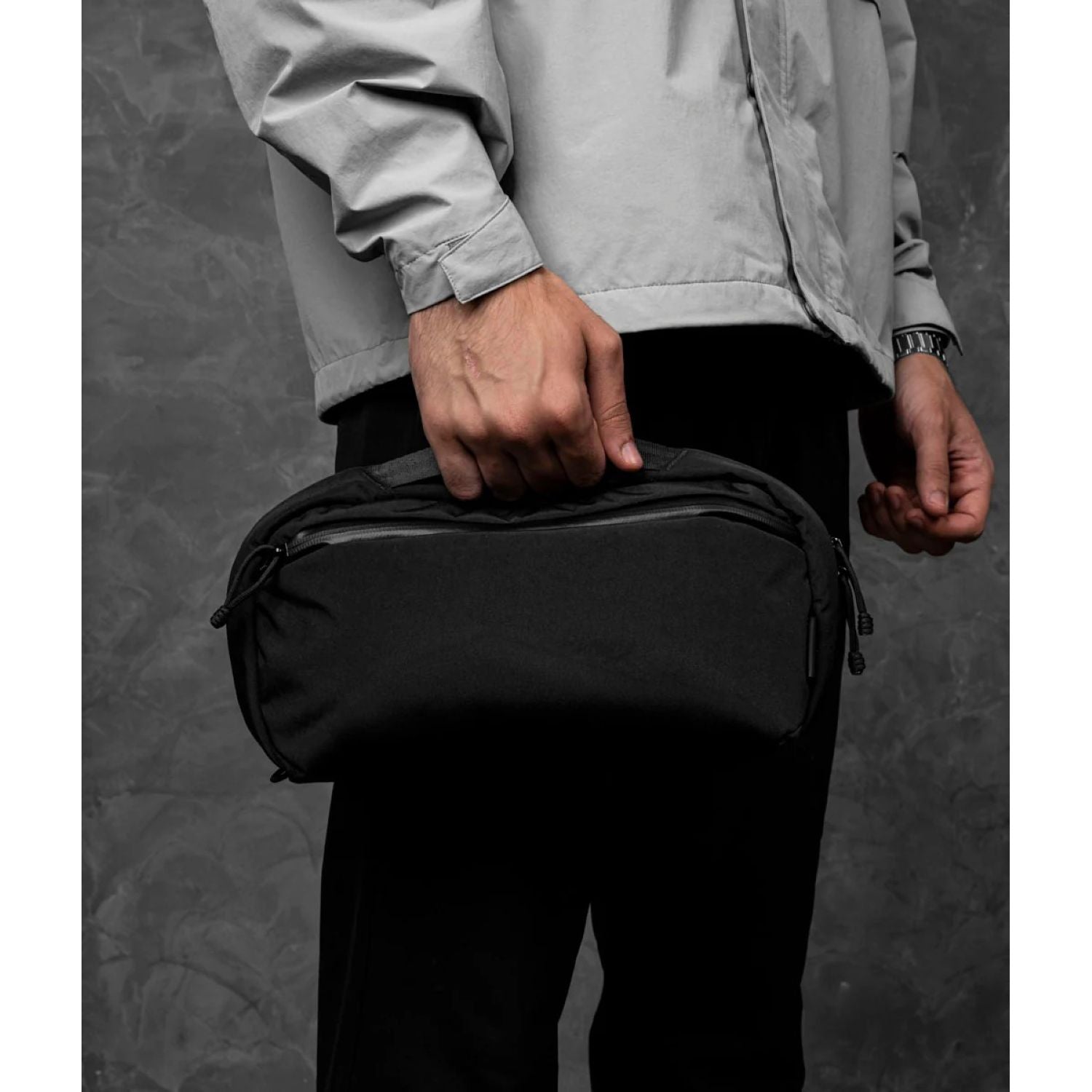 ALPAKA Eclipse Gaming Sling