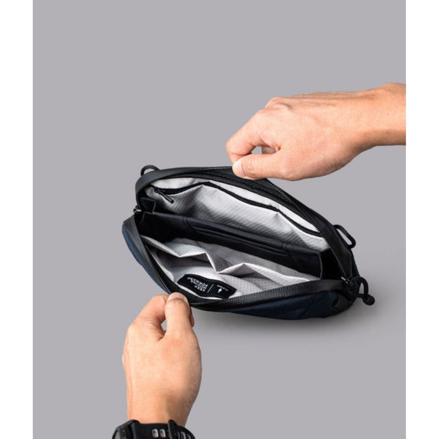 ALPAKA Flight Pouch Pro