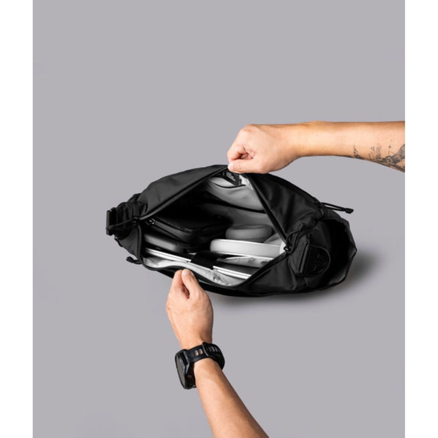 ALPAKA Flight Satchel