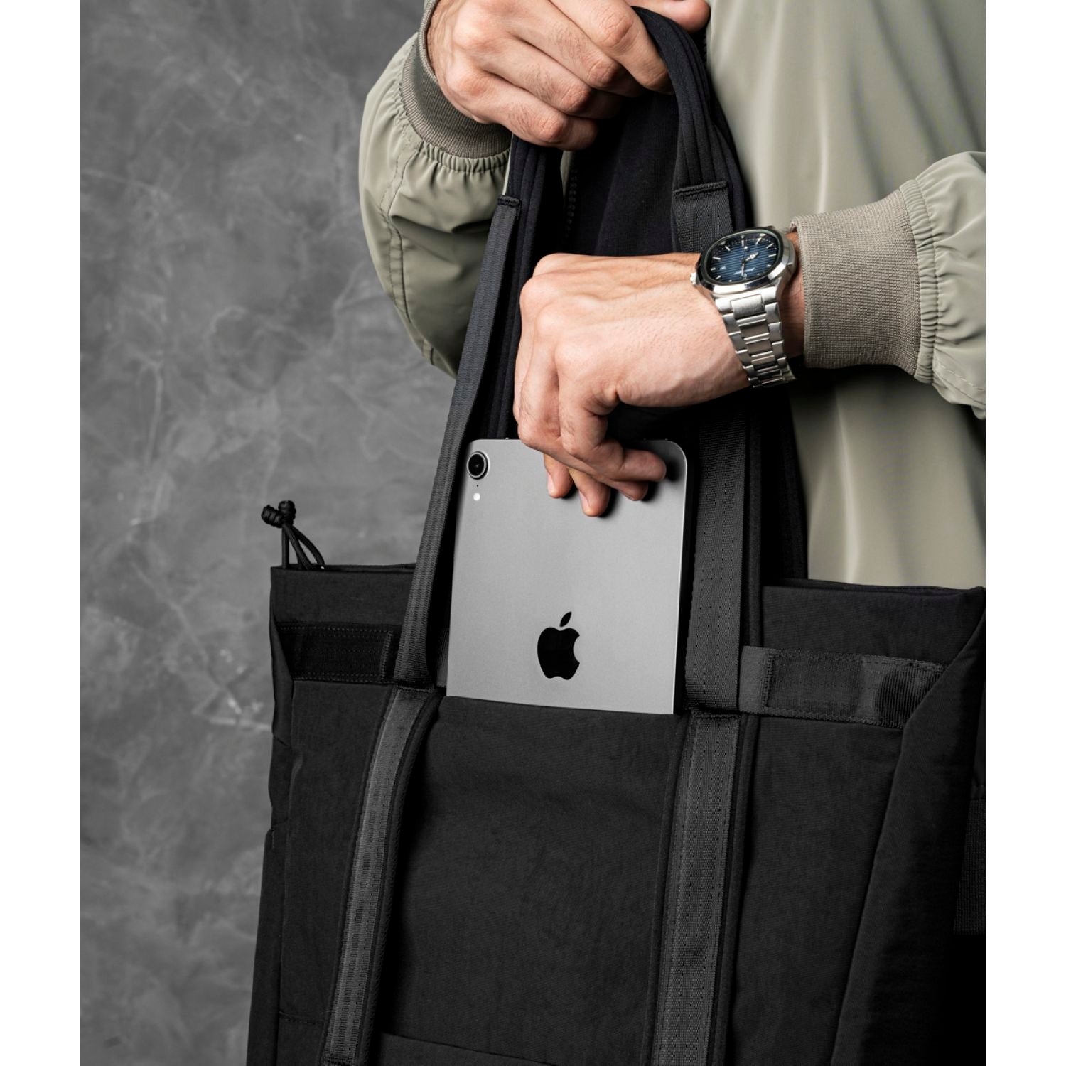 ALPAKA Flow Tote Pack