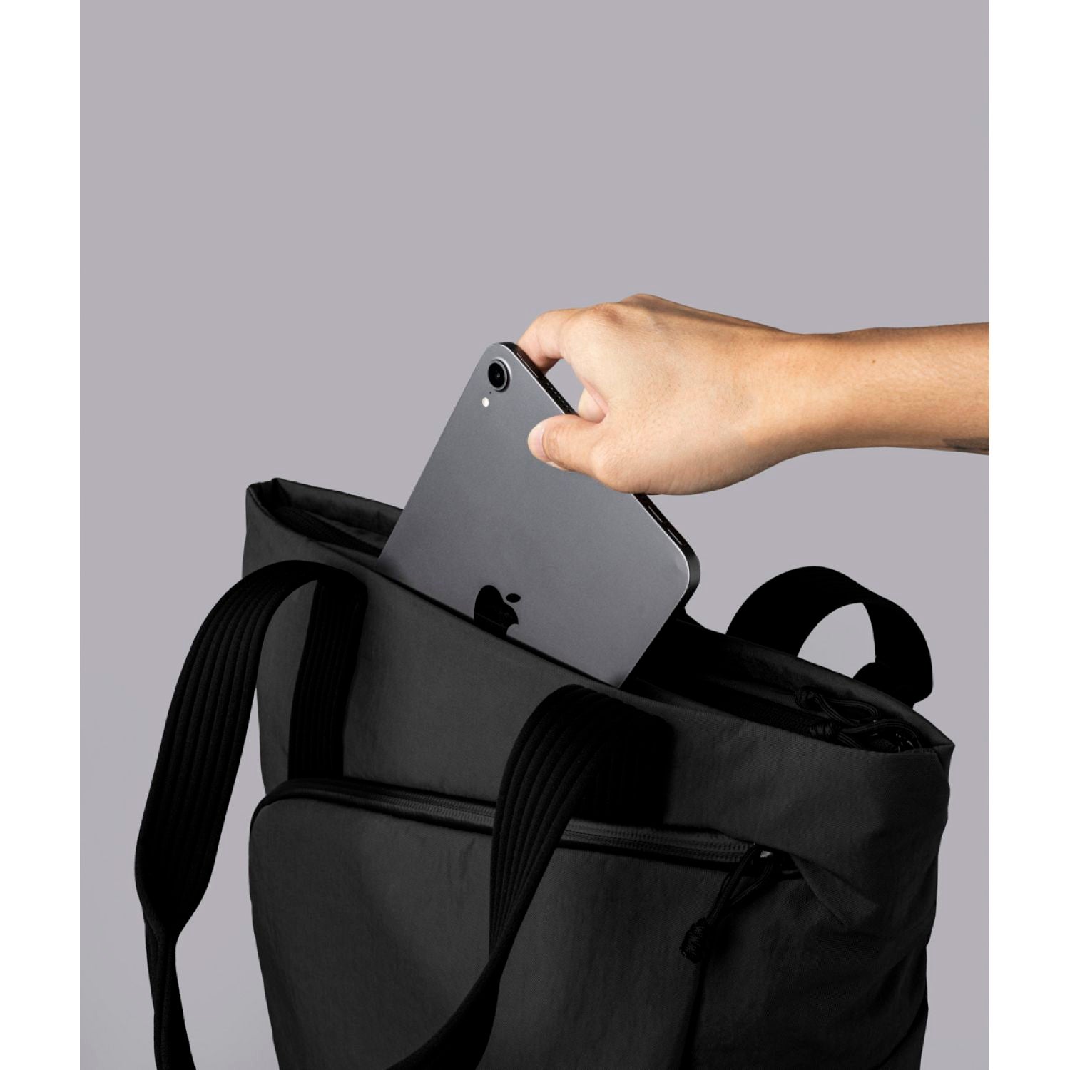 ALPAKA Flow Tote Pack