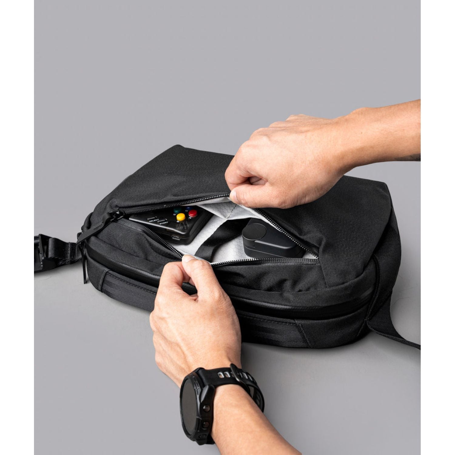 ALPAKA Go Sling Mini V2 (Maglockz Strap Buckle)