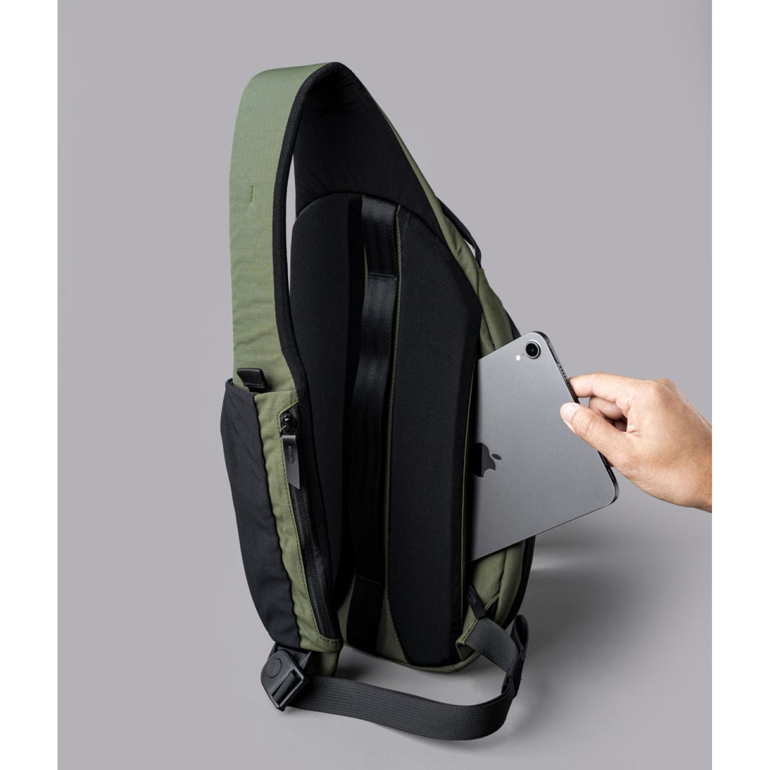 ALPAKA Metro Crossbody Right Shoulder