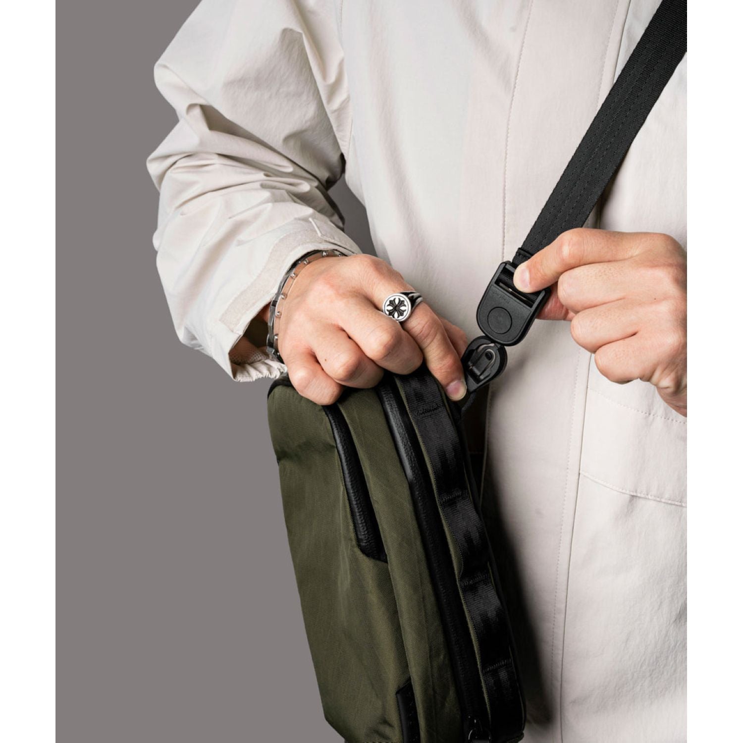 ALPAKA Metro Sling Max