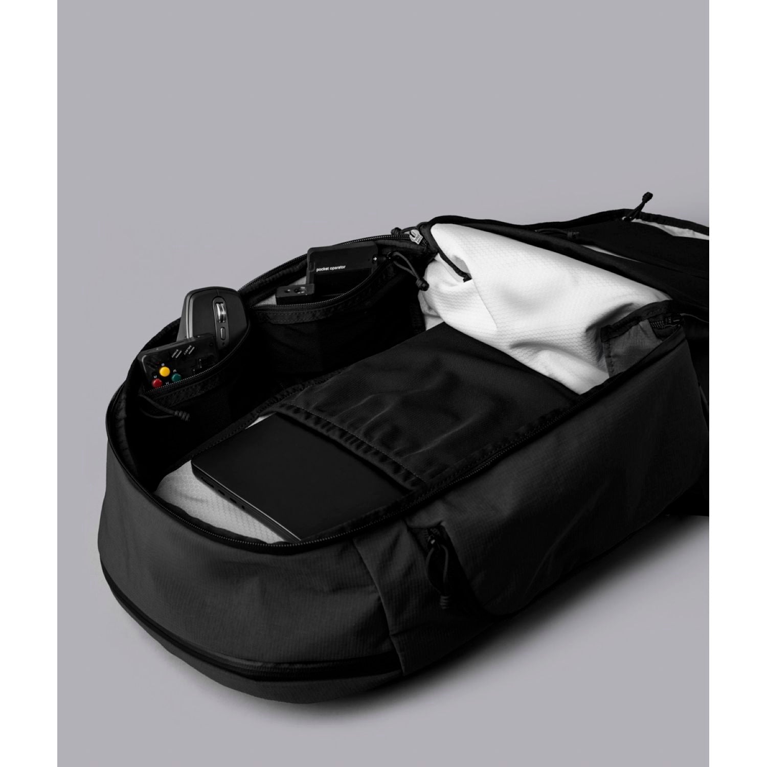 ALPAKA Traverse Backpack 30L