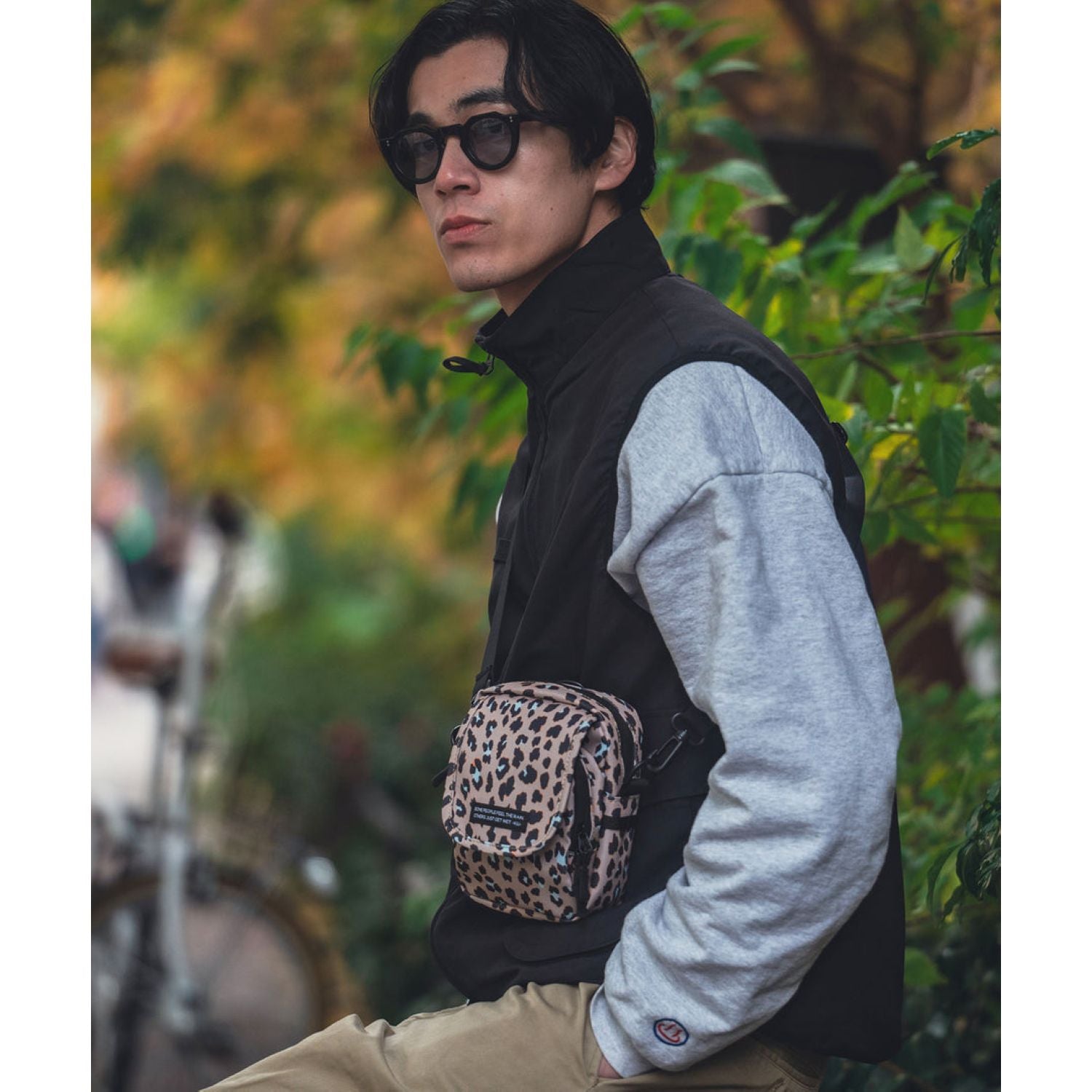 Kiu Water Repellent 600D Flap Pocket Shoulder Bag