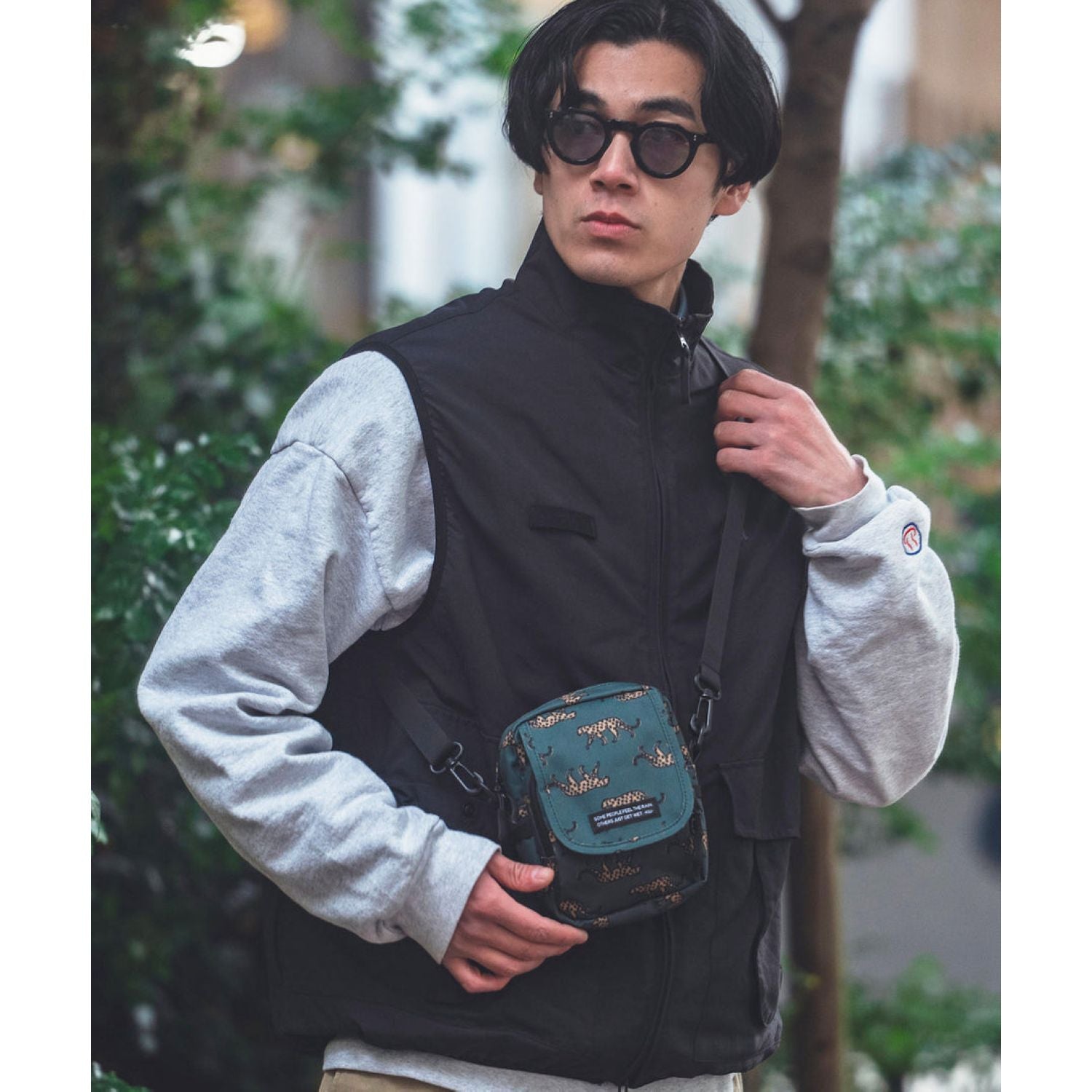 Kiu Water Repellent 600D Flap Pocket Shoulder Bag