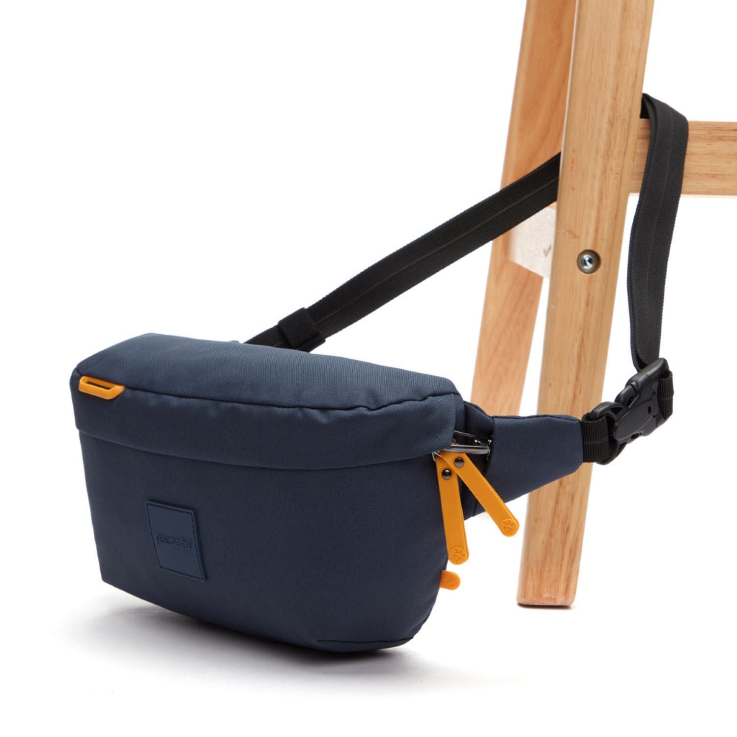 Pacsafe Go Anti-Theft Sling Pack (SA)