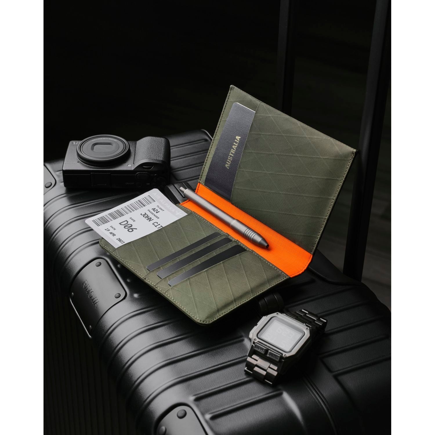 ALPAKA ARK Bifold Passport Wallet (SA)