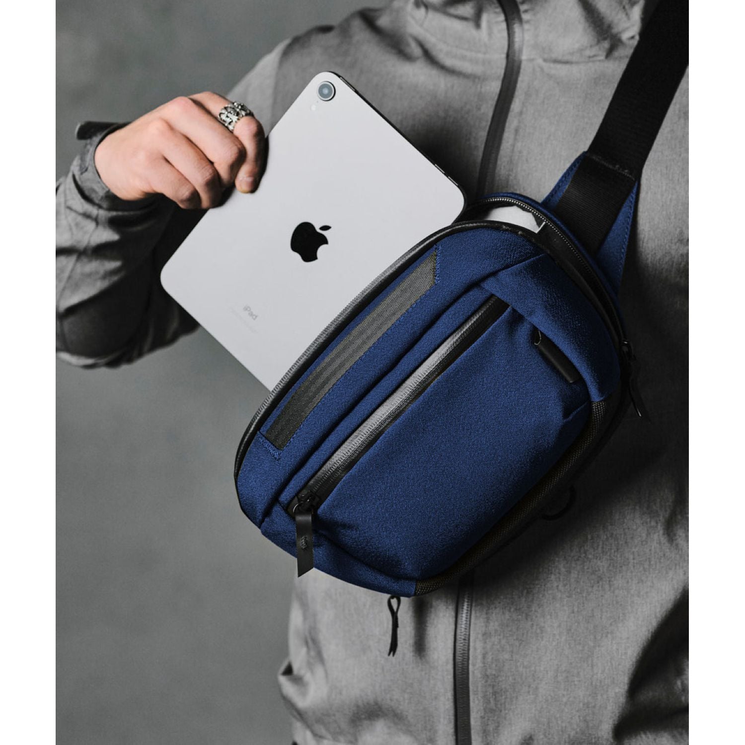 ALPAKA BRAVO WAIST PACK ネイビー Buy ALPAKA Bravo Waist Pack in Singapore & Malaysia - The Wallet Shop