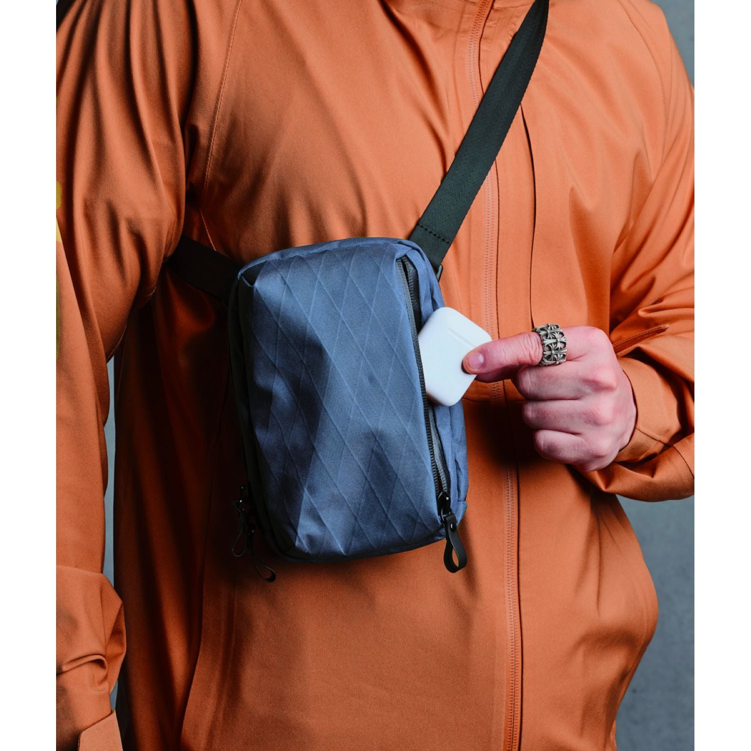 ALPAKA Metro Sling (X-Pac)