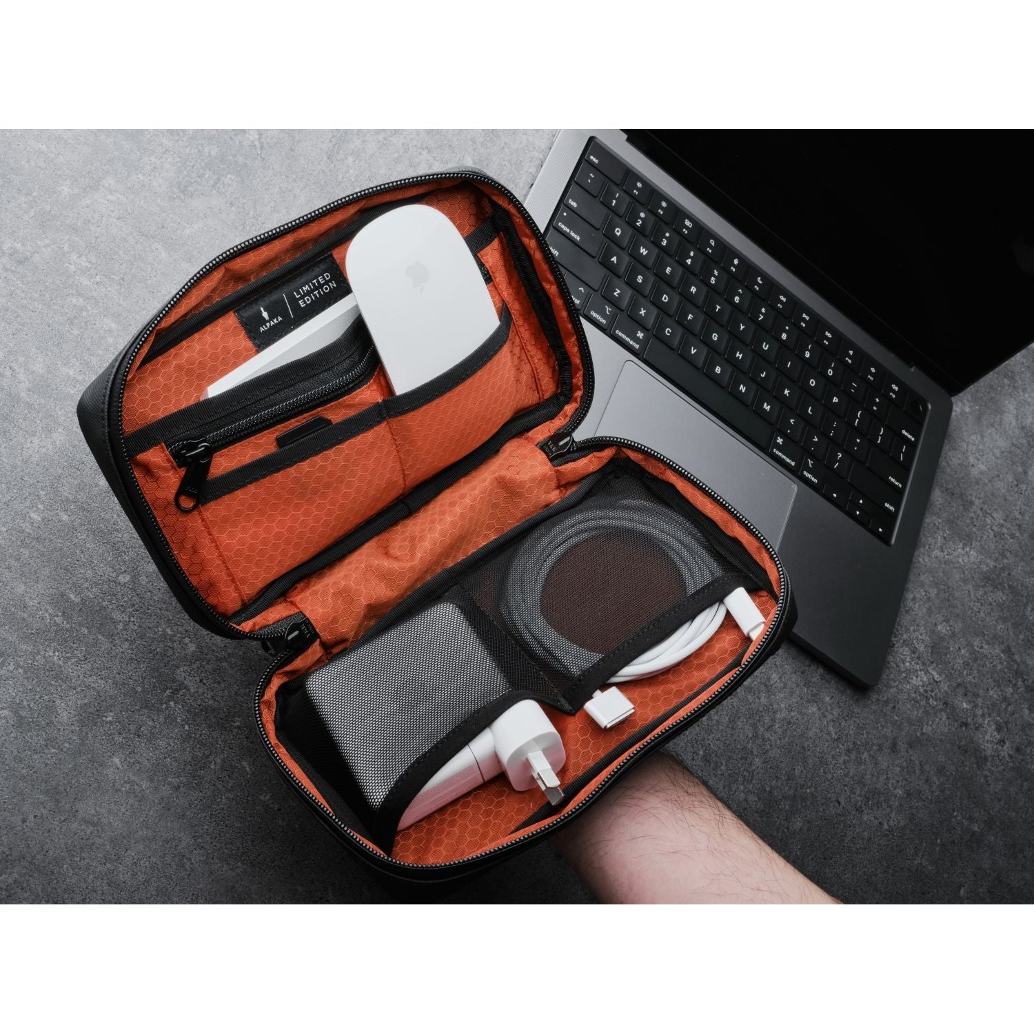 ALPAKA Tech Kit