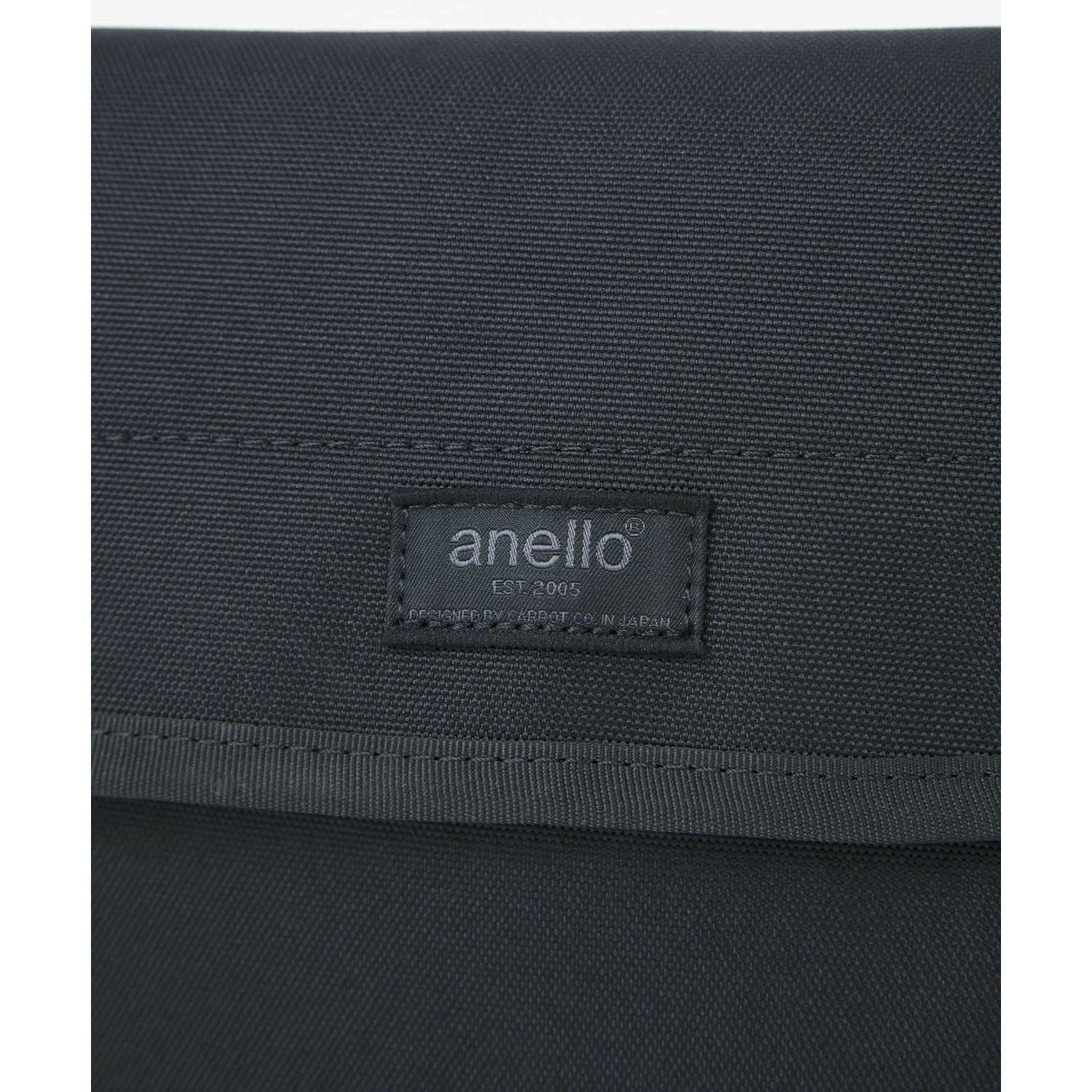 Anello Kuro Mini Messenger Bag