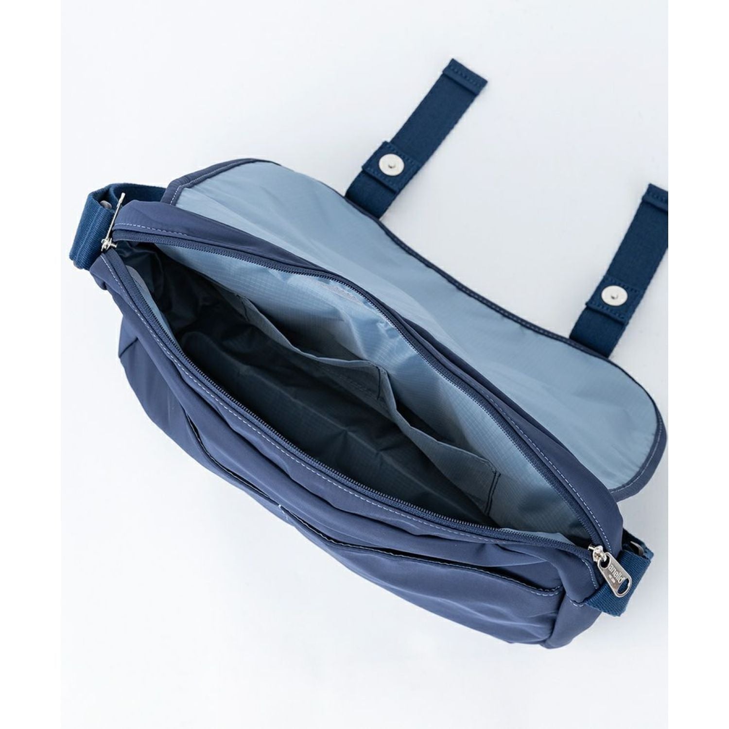 Anello Town Messenger Bag