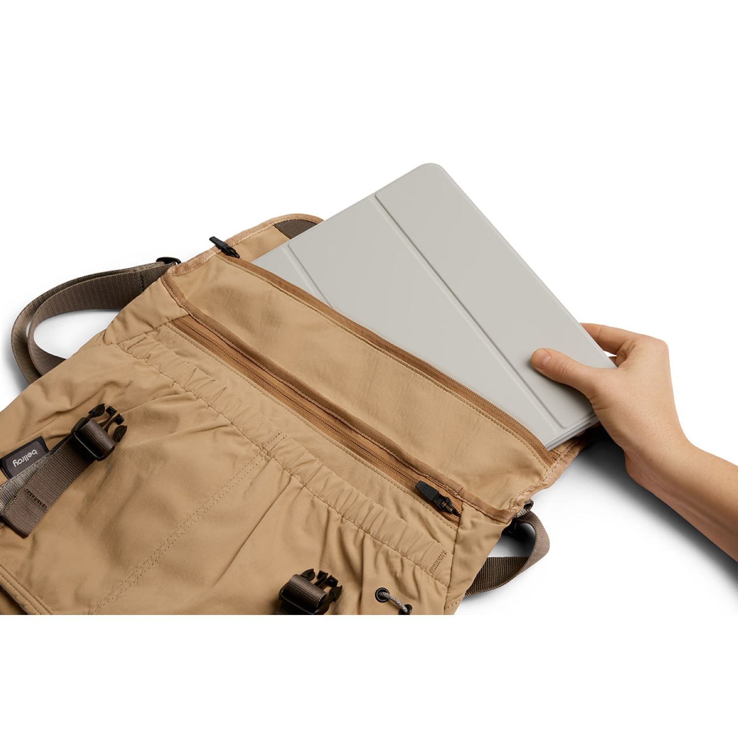 Bellroy Cinch Messenger Bag (SA)