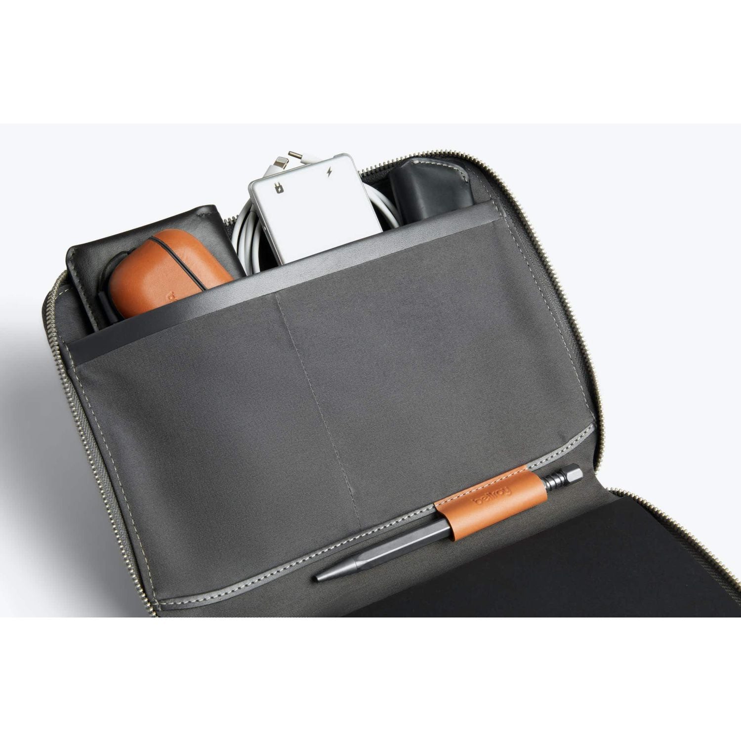 Bellroy Tokyo Folio 8"