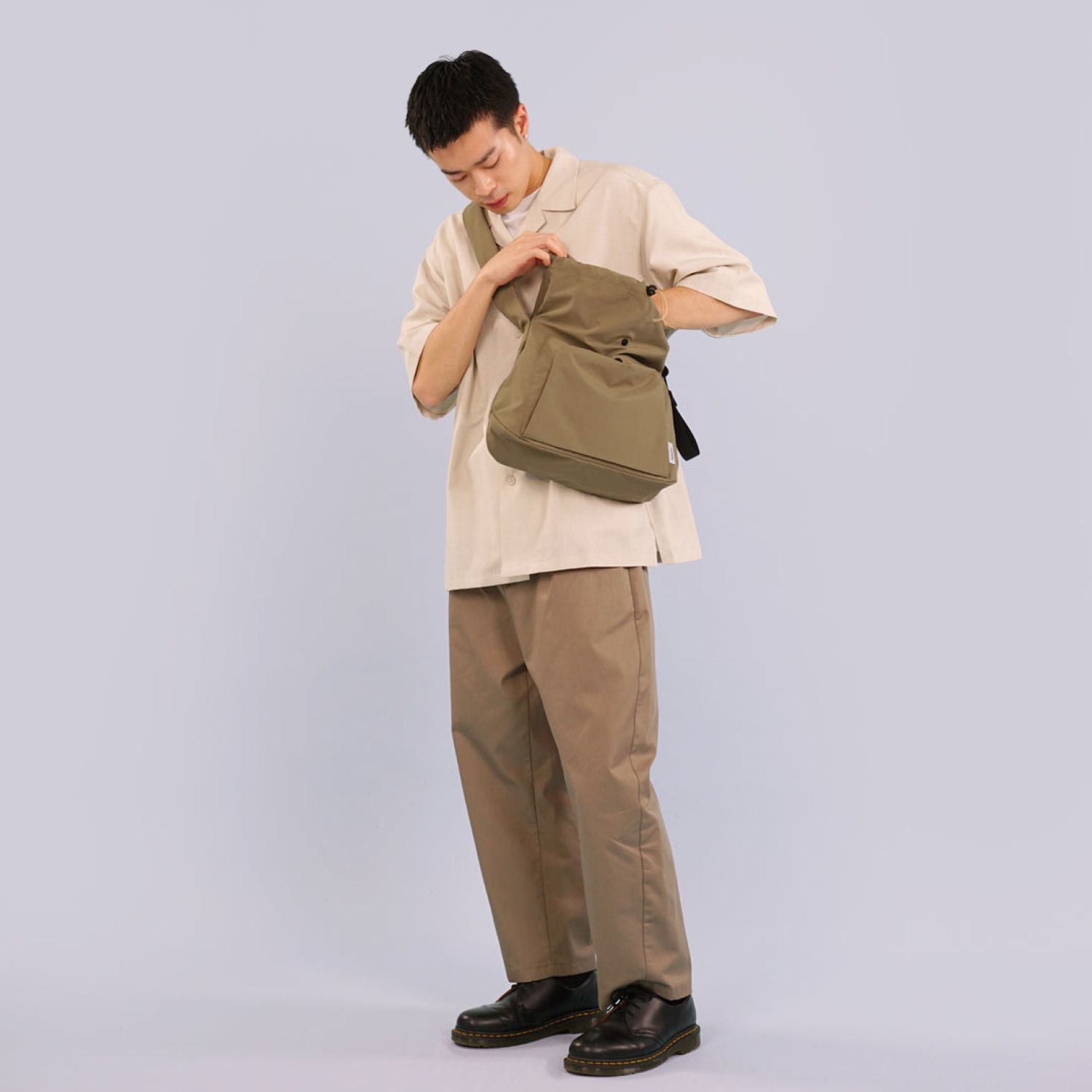 Hellolulu Nick 2 Way Drawstring Shoulder Bag (SA)