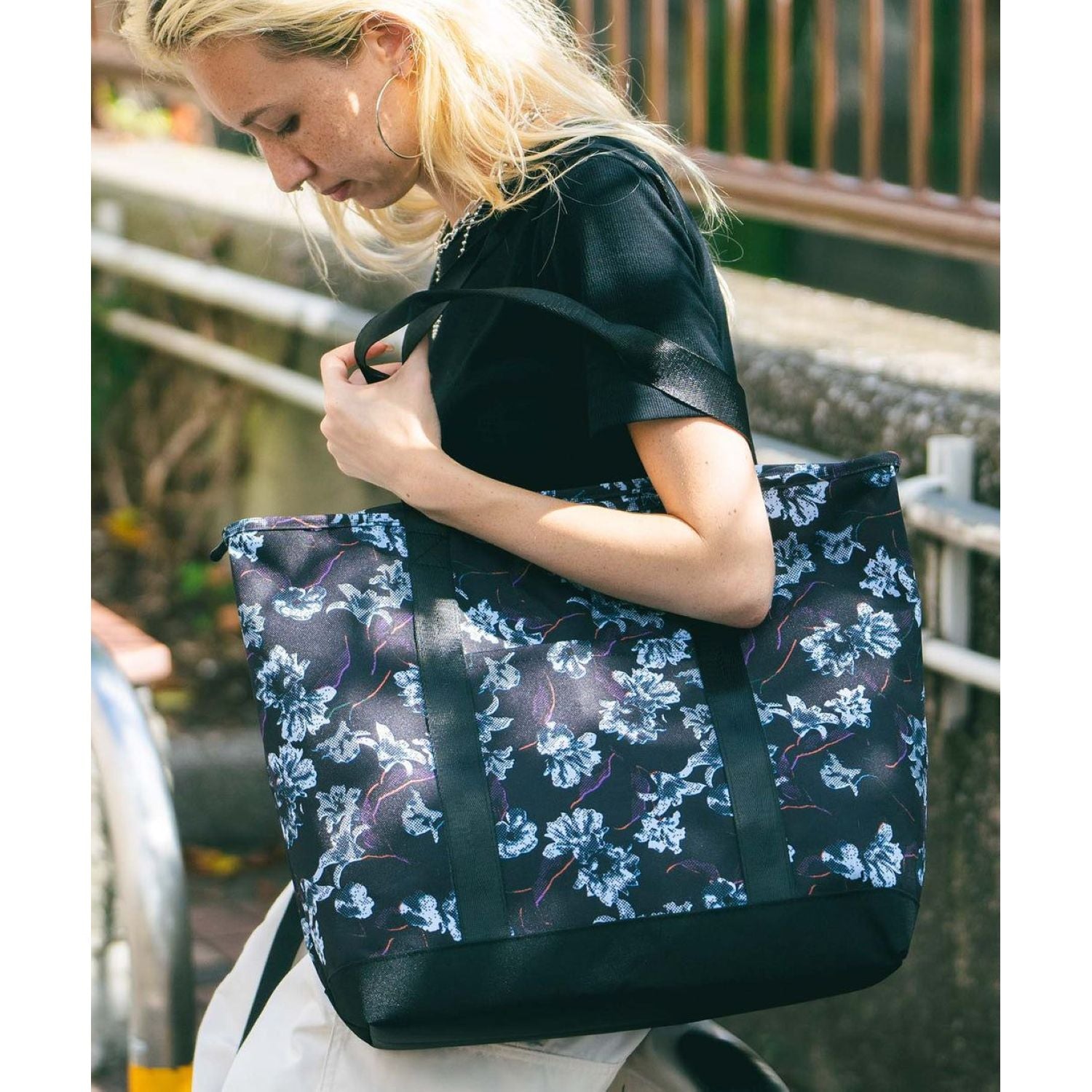 KiU Water Repellent 600D Tote Bag 18L (SA)