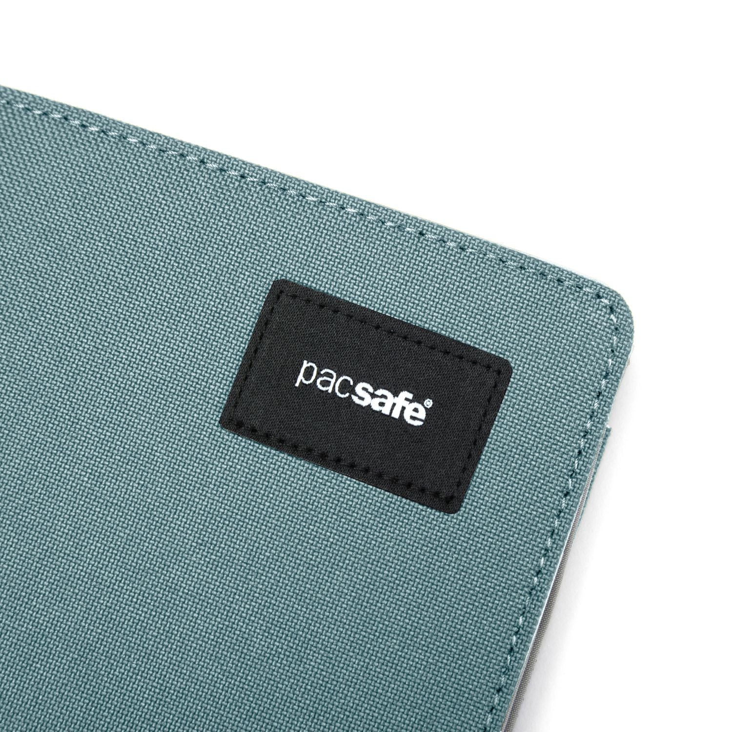 Pacsafe Rfidsafe RFID Blocking Bifold Wallet (SA)