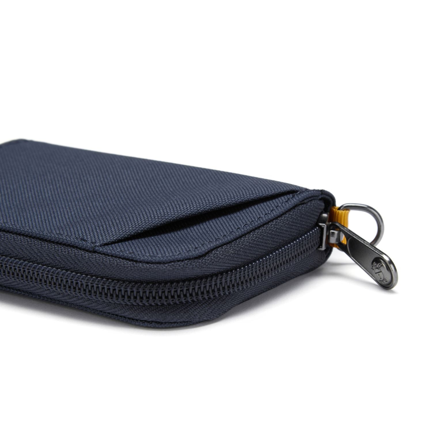 Pacsafe RFIDsafe Card Wallet