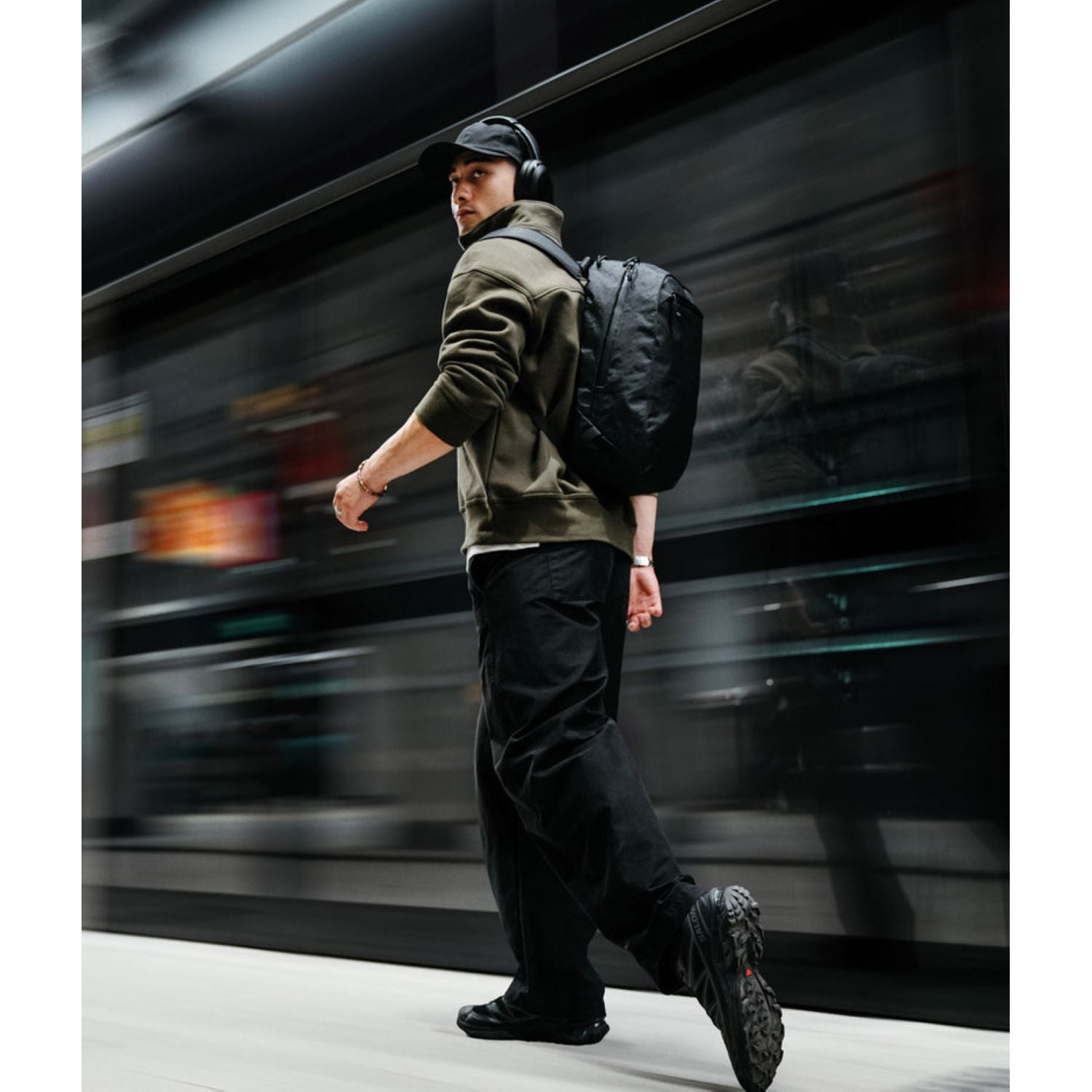 ALPAKA Aero Backpack Lite 16L