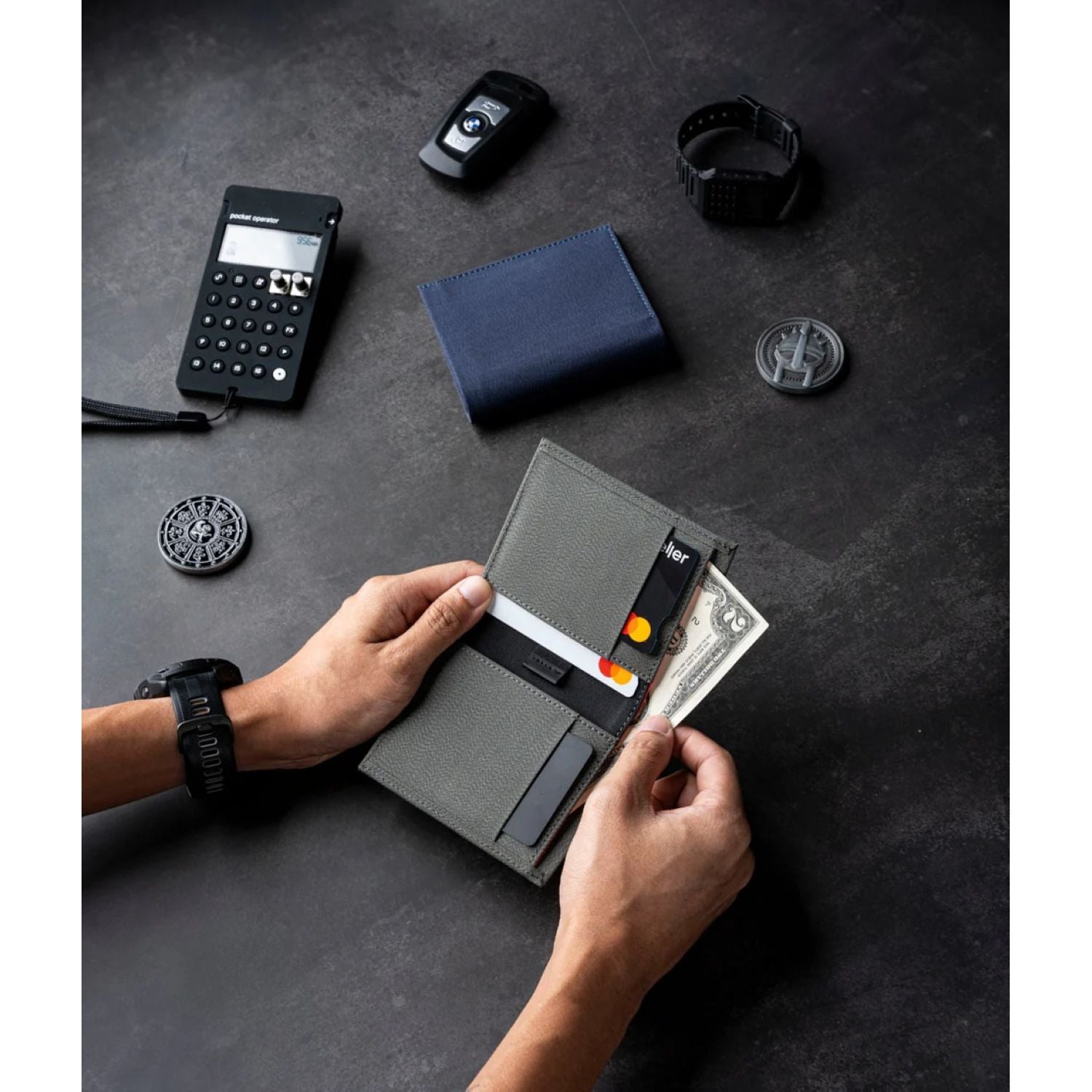 ALPAKA Bifold Cash Wallet