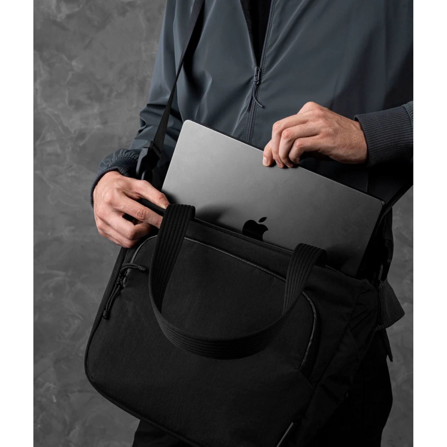 ALPAKA Bravo Tote V2 12L