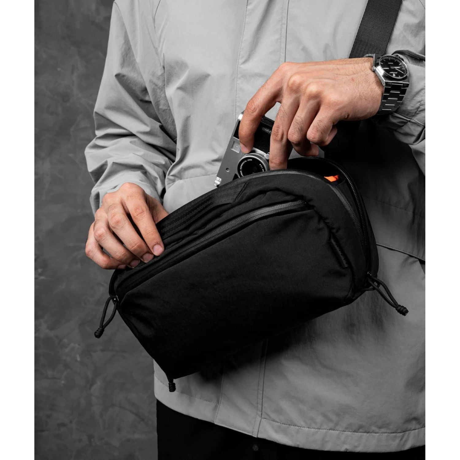 ALPAKA Eclipse Gaming Sling