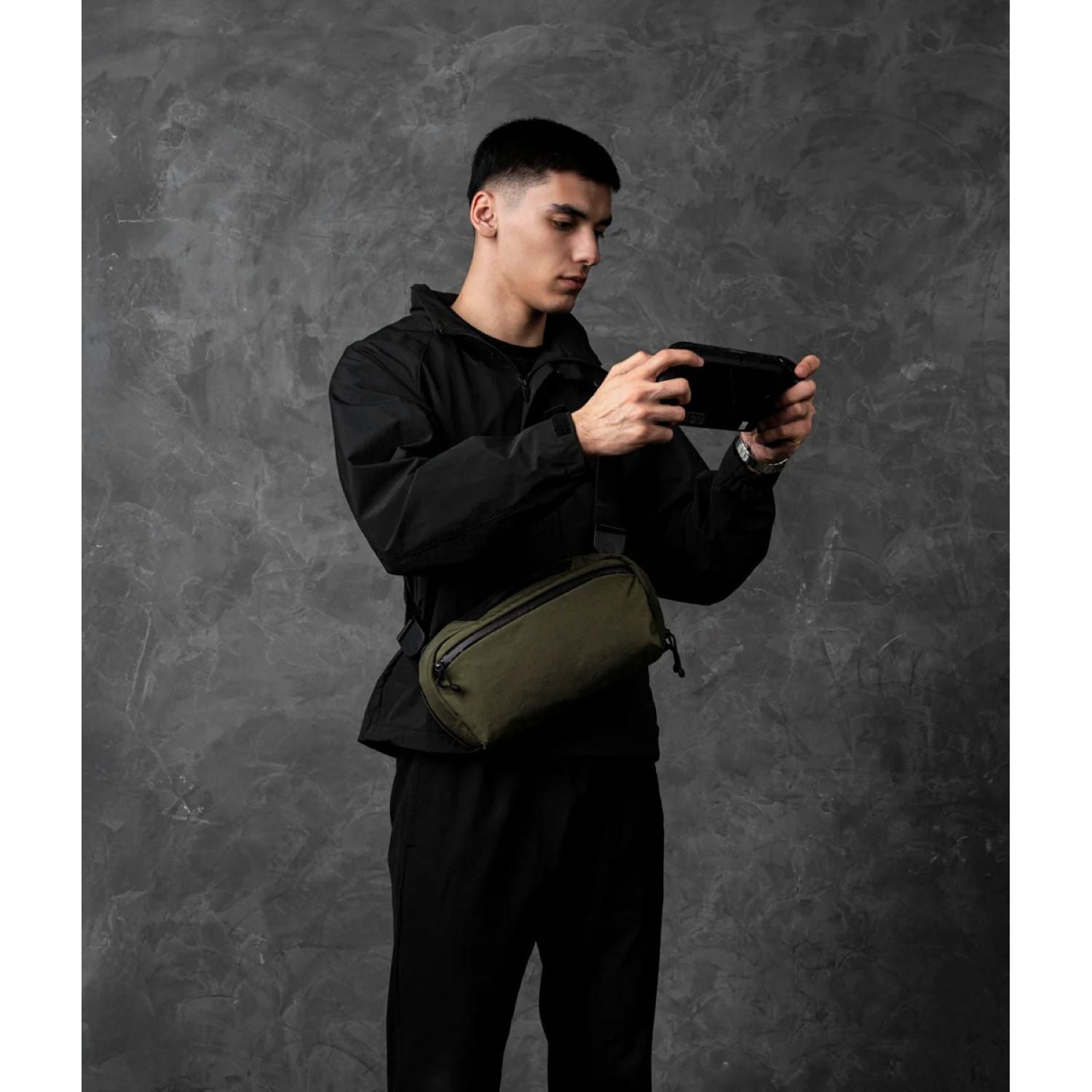 ALPAKA Eclipse Gaming Sling