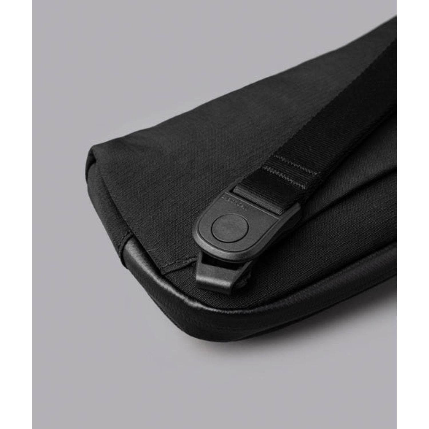 ALPAKA Flight Pouch Pro