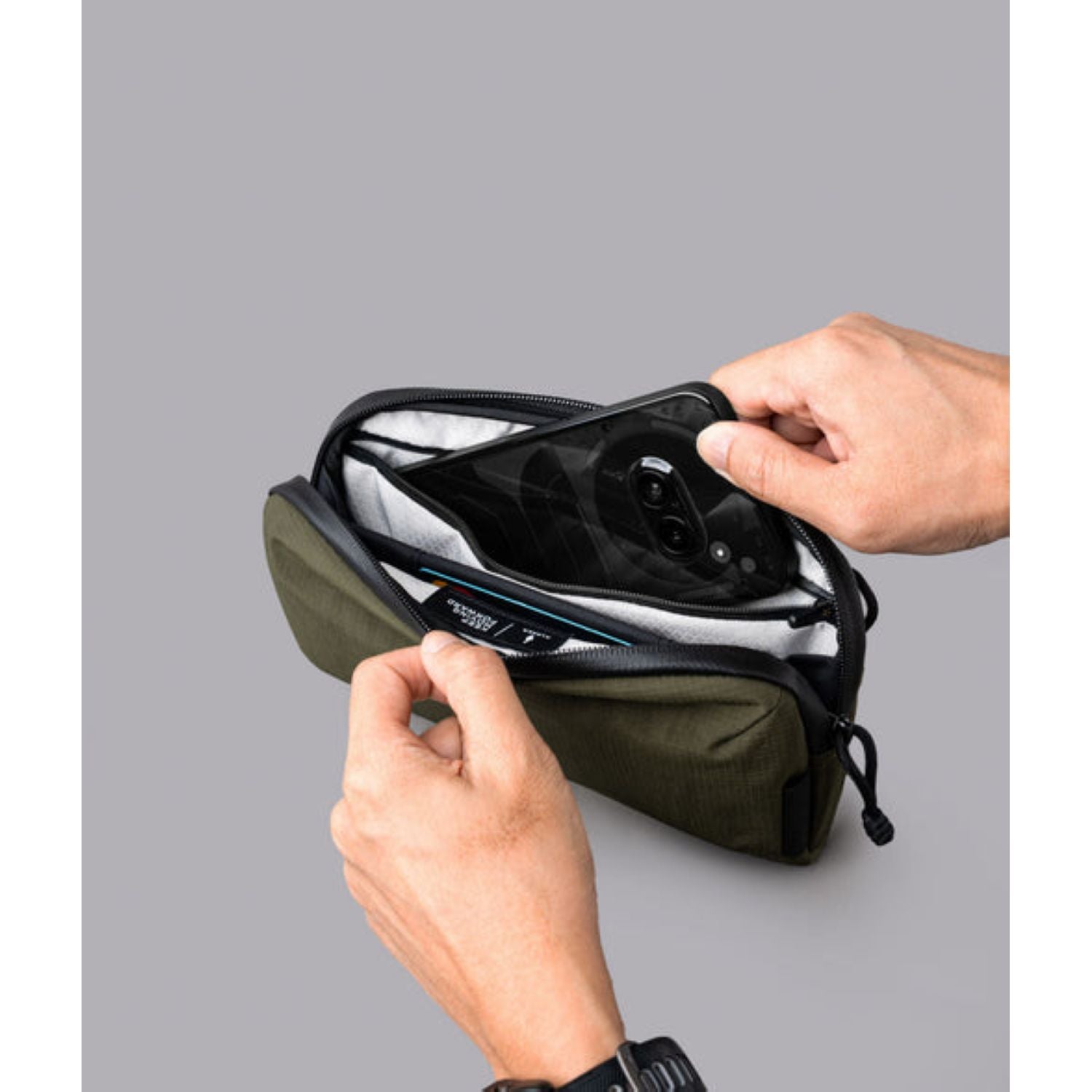 ALPAKA Flight Pouch Pro