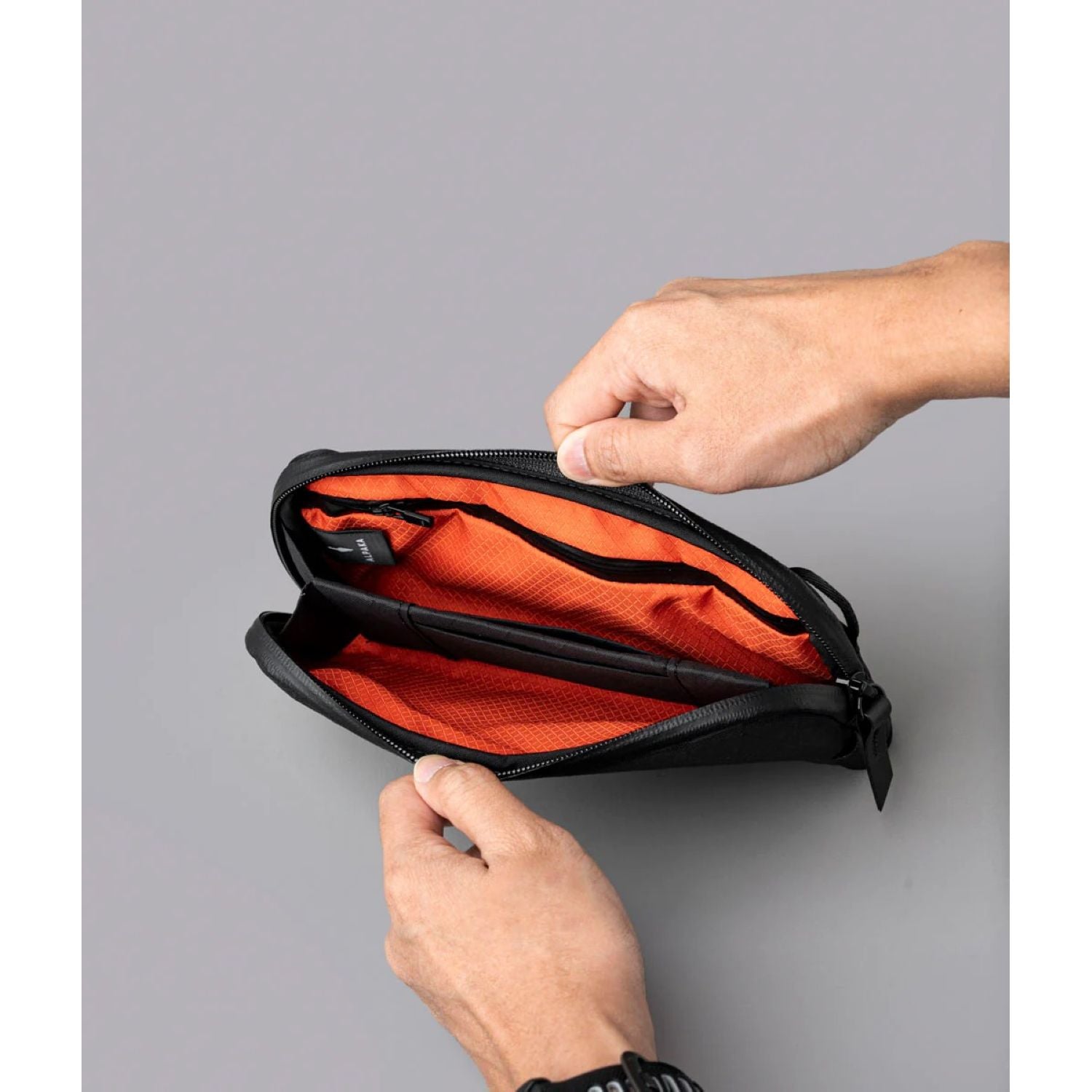 ALPAKA Flight Pouch