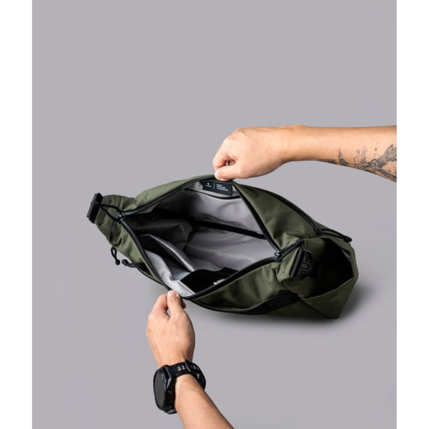 ALPAKA Flight Satchel