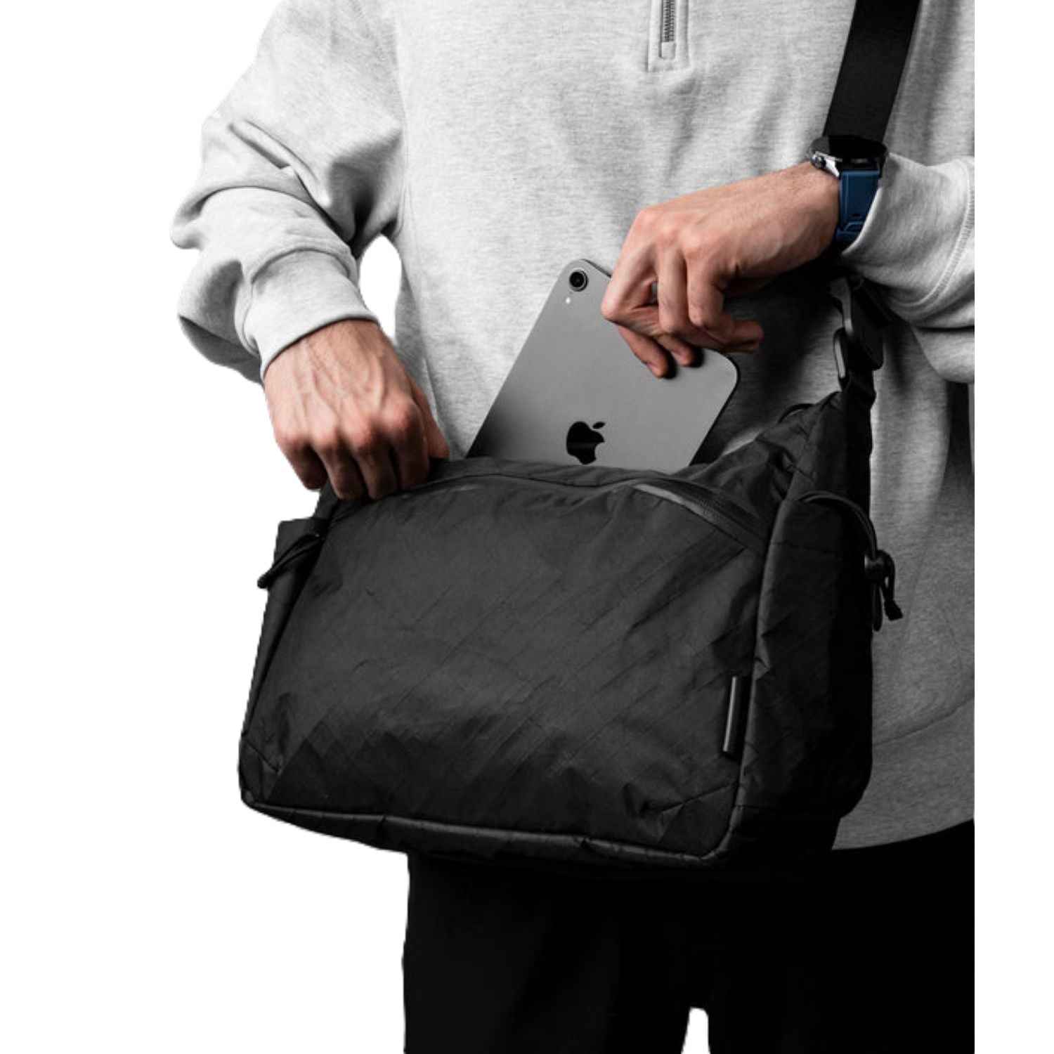 ALPAKA Flight Satchel