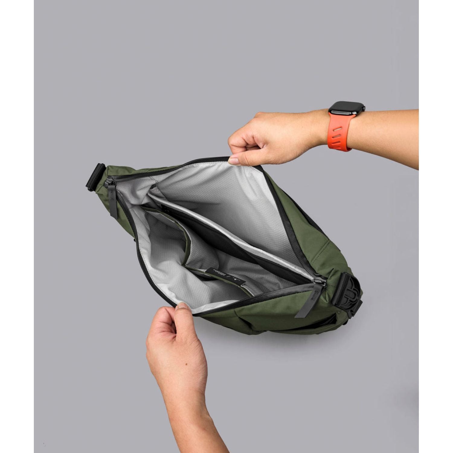 ALPAKA Flow Satchel 10L