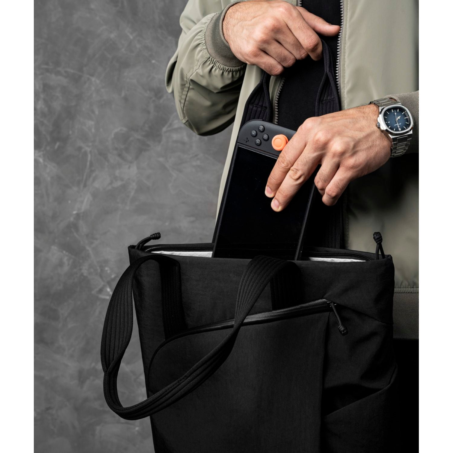 ALPAKA Flow Tote Pack