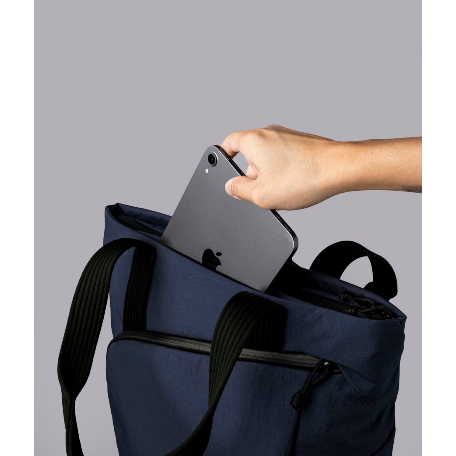 ALPAKA Flow Tote Pack