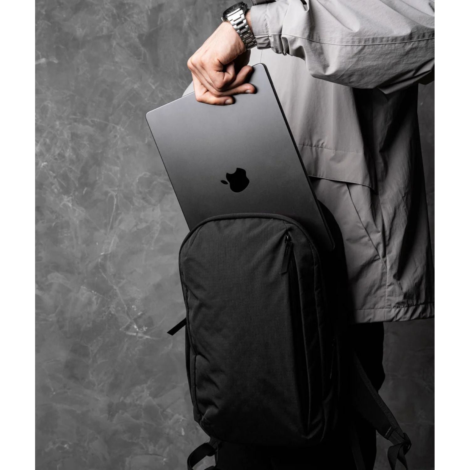 ALPAKA Metro Backpack